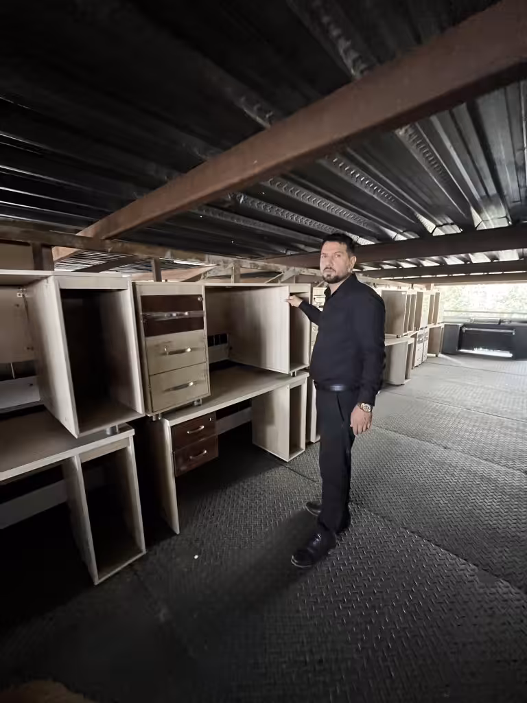 خرید و قیمت میز تحریر - قفسه‌بندی وکیلی