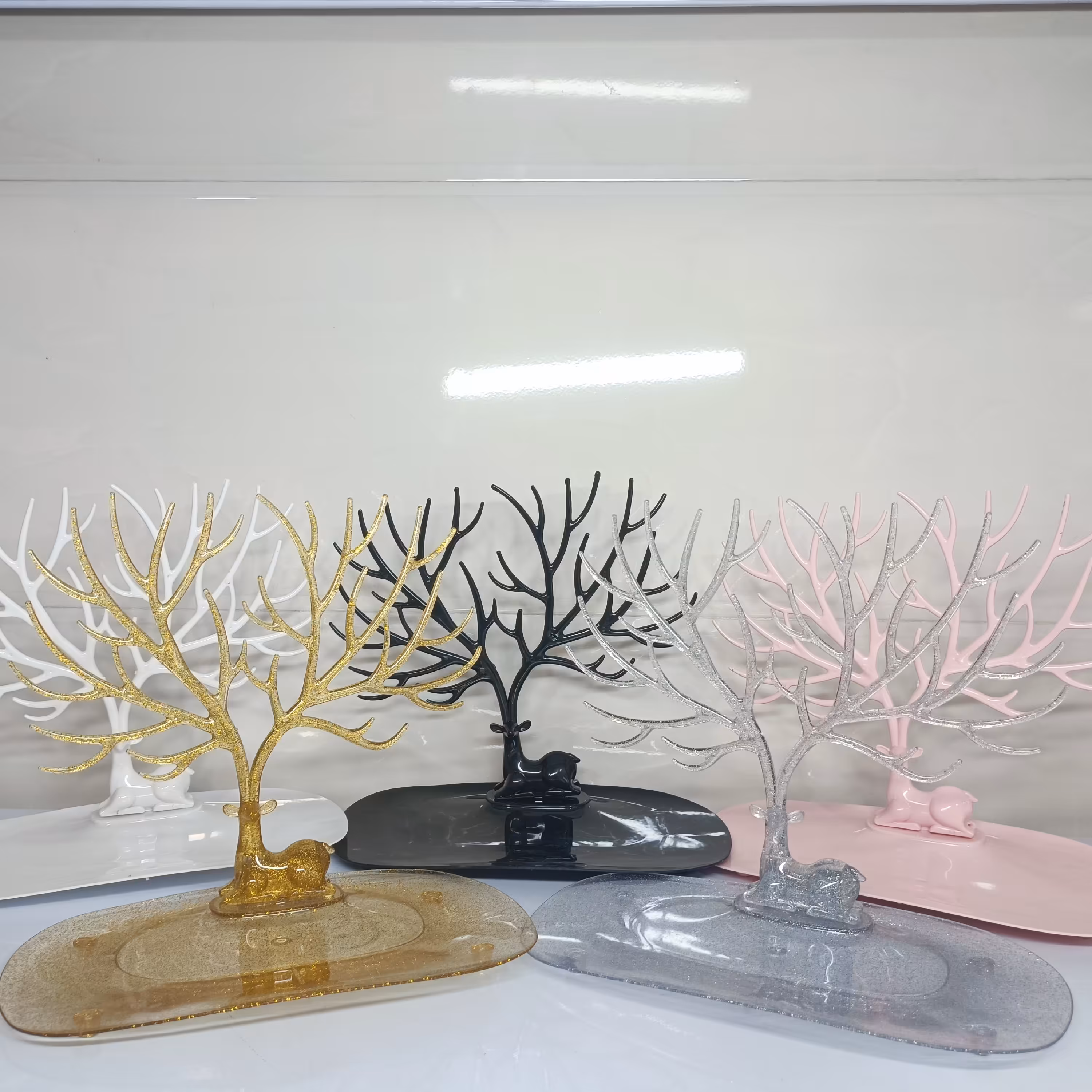 جاجواهراتی گوزن رنگ انتخابی مخصوص بدلیجات جاجواهری گوزن طلایی سفید صورتی مشکی نقره ای