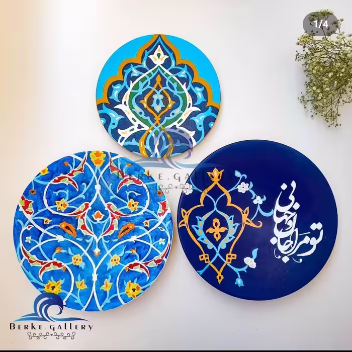 بشقاب دیوارکوب  سفالی طرح گل وکاشی ایرانی