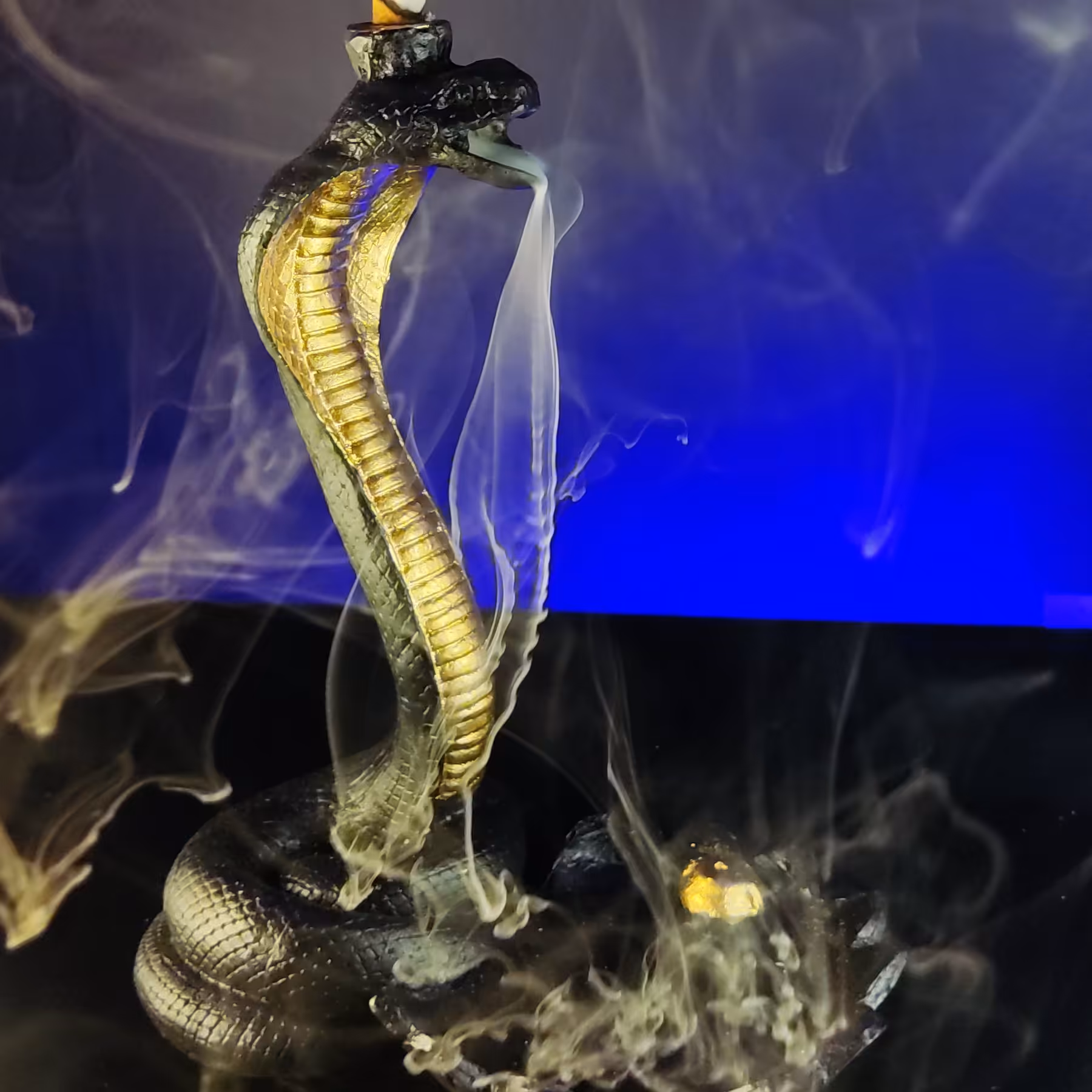 جاعودی آبشاری مدل مار جنس پلی استر ارتفاع 32سانتی متر