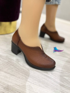 کفش پاشنه دار