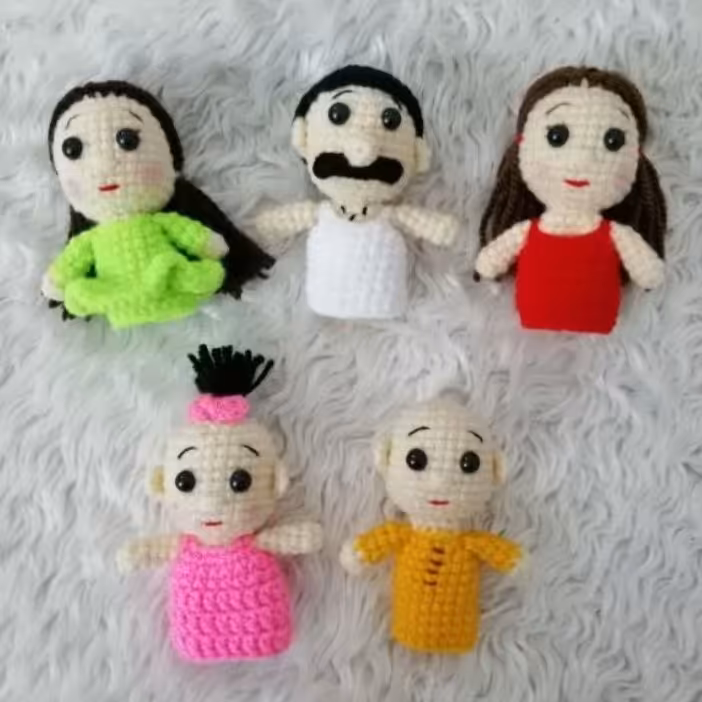 ست 5 تایی بافتنی  عروسک های انگشتی خانواده