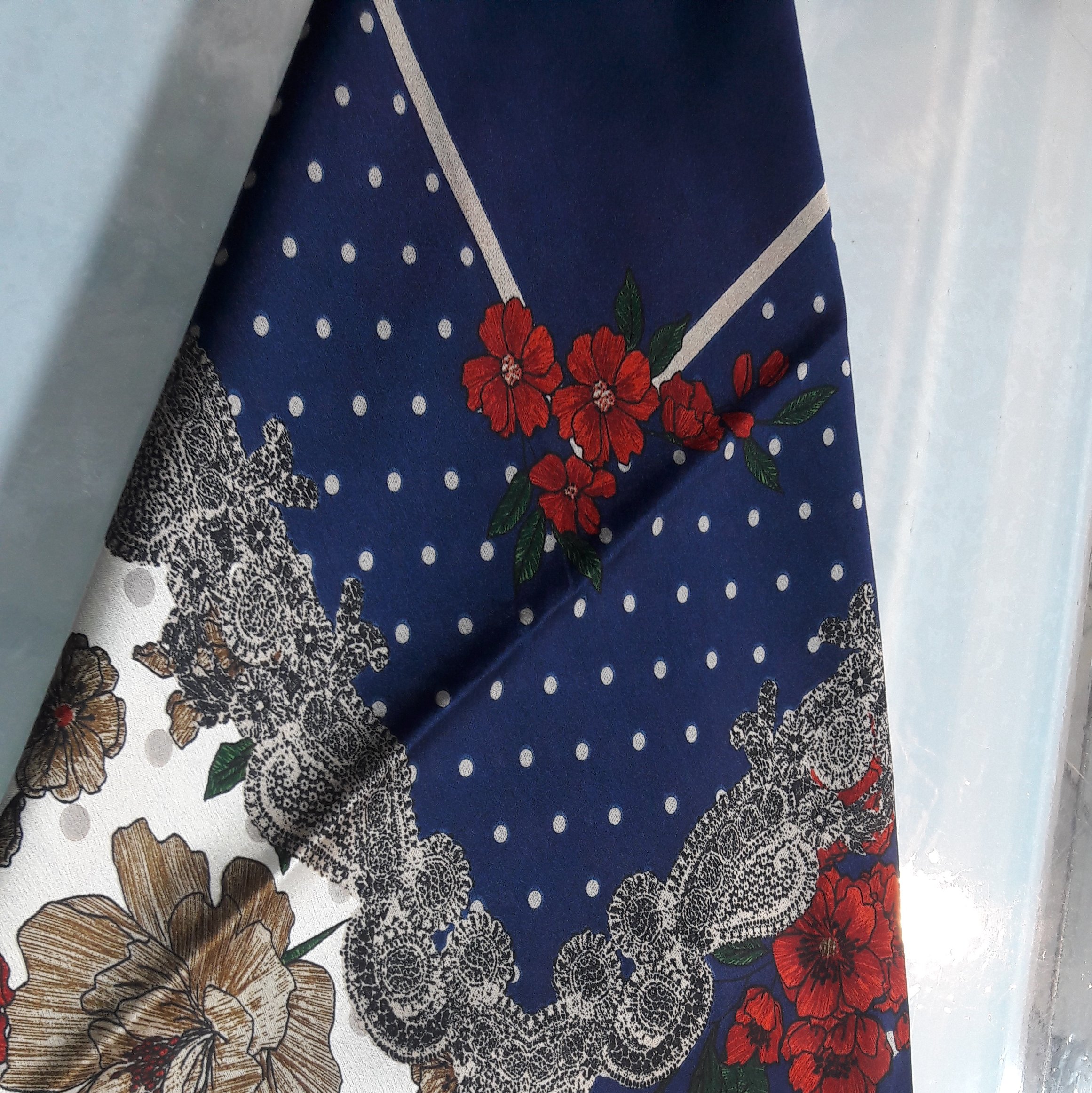 روسری ابریشمی