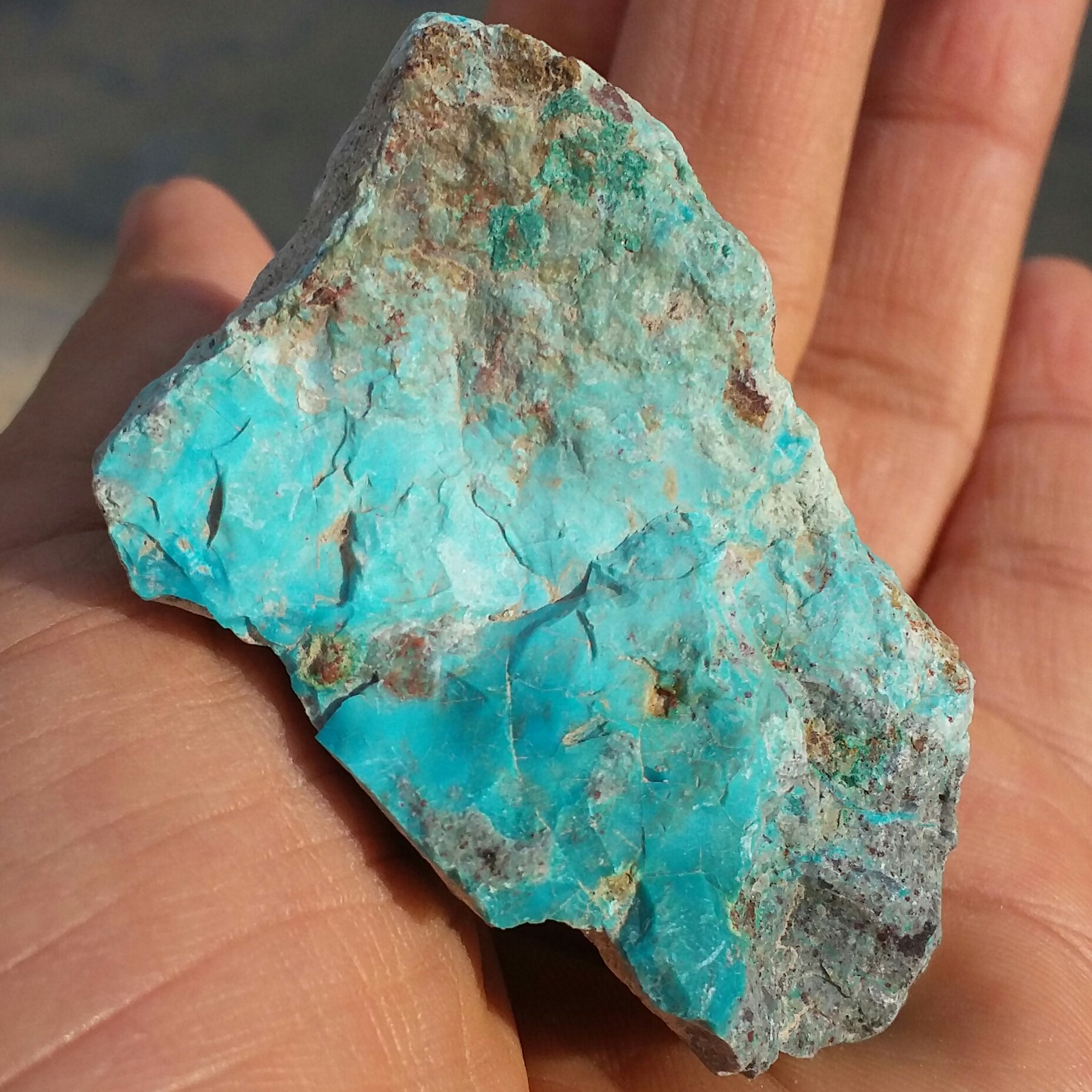 نمونه فوق کلکسیونی سنگ راف کریزوکولا  کله غازی یا سبز آبی خاص محشر بسیااااار زیبا کاملا طبیعی
کد 8441