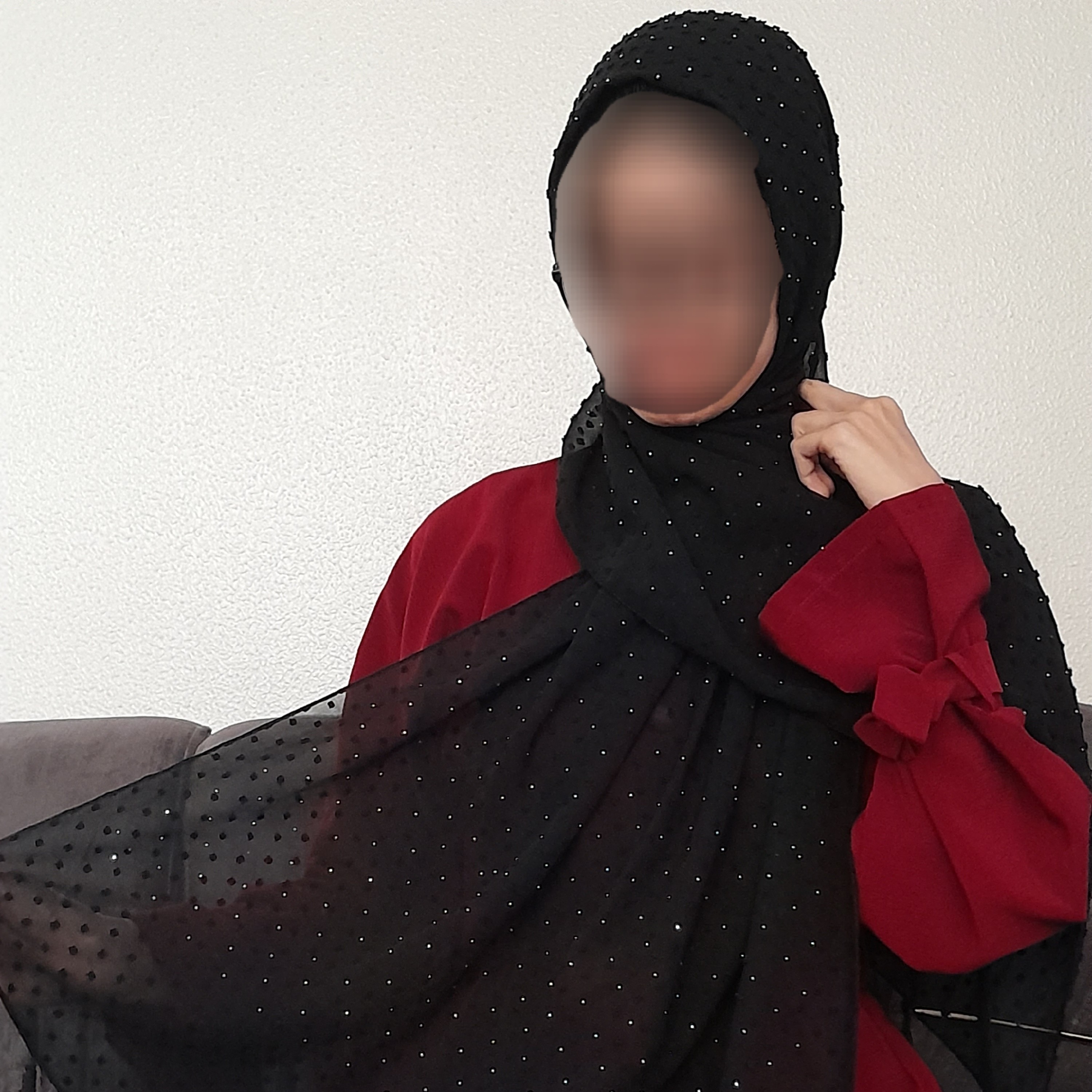 شال نگینی اشکی منگوله دار،دارای زیبایی خاص