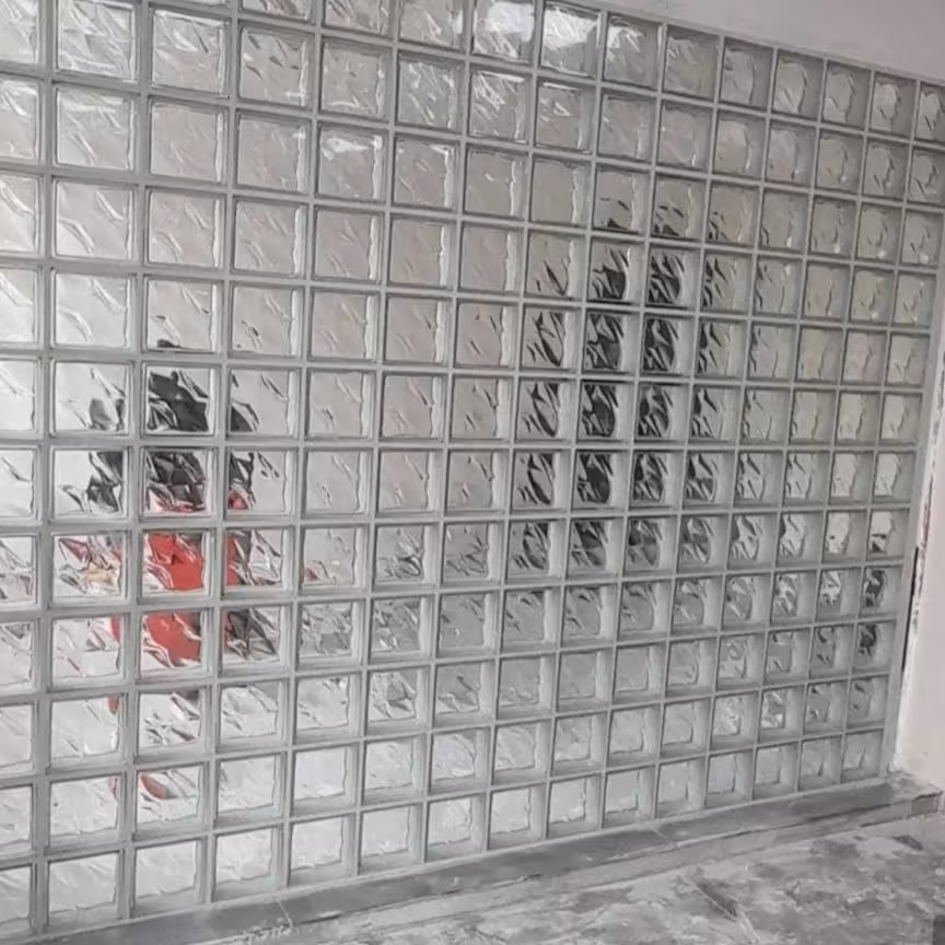 شیشه آذرخش برای کار در سقف و دیوار