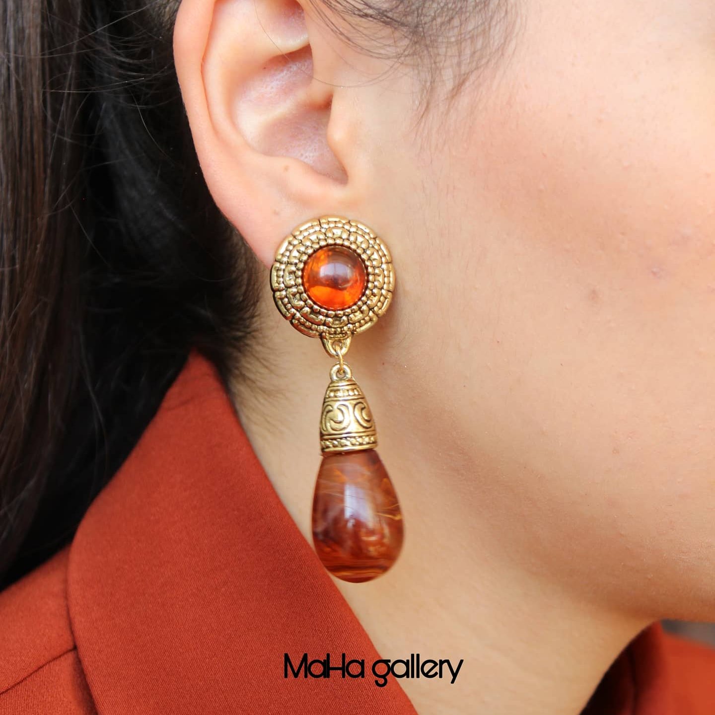 گوشواره کهربا