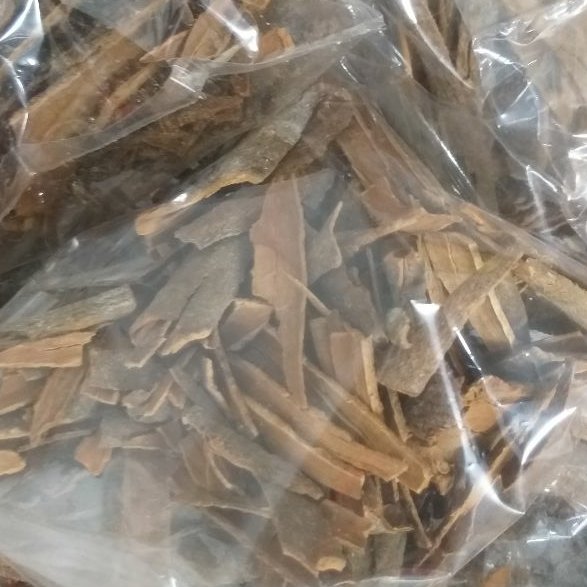 چوب دارچین صد گرمی 