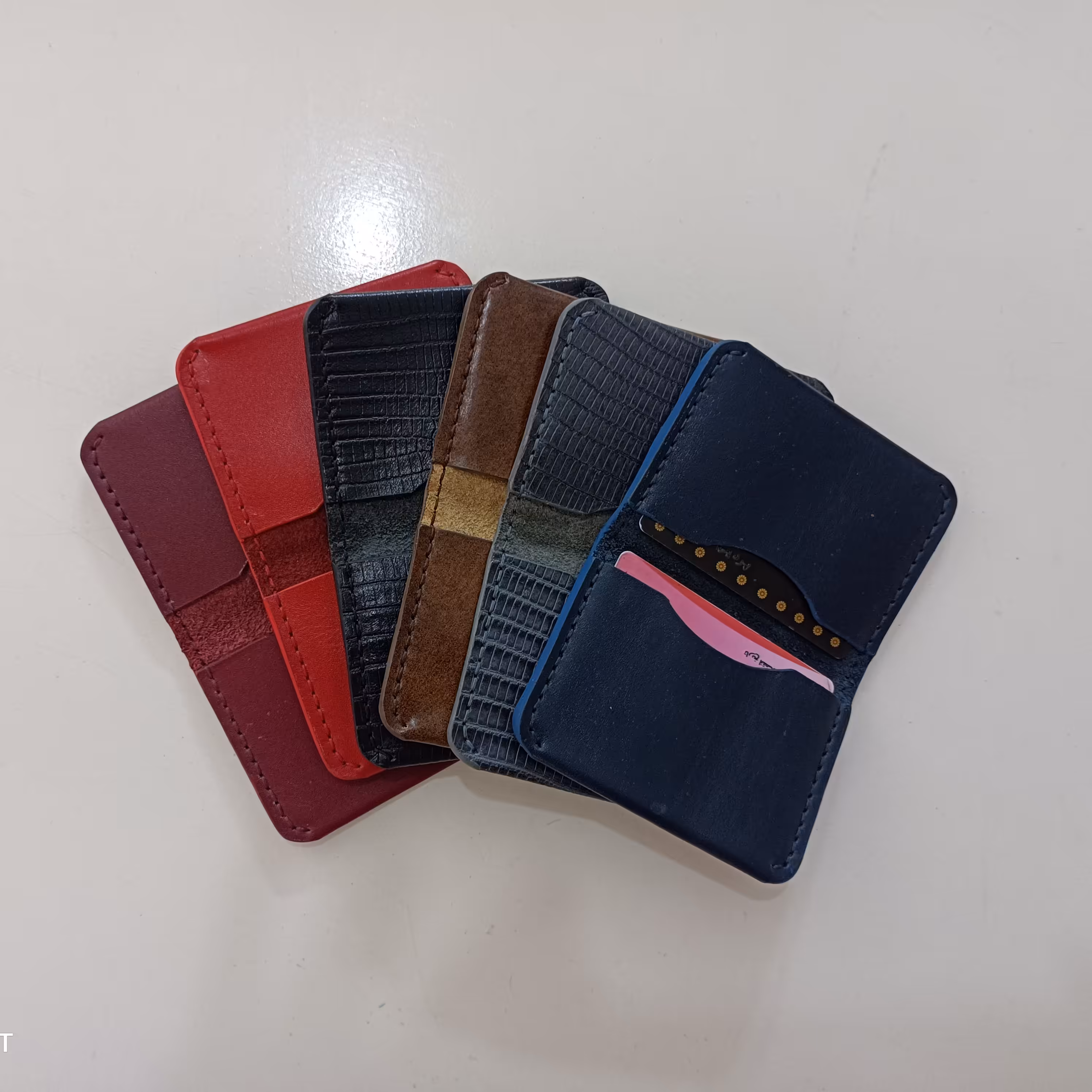 کیف کارت دو طرفه چرم گاوی دستدوز