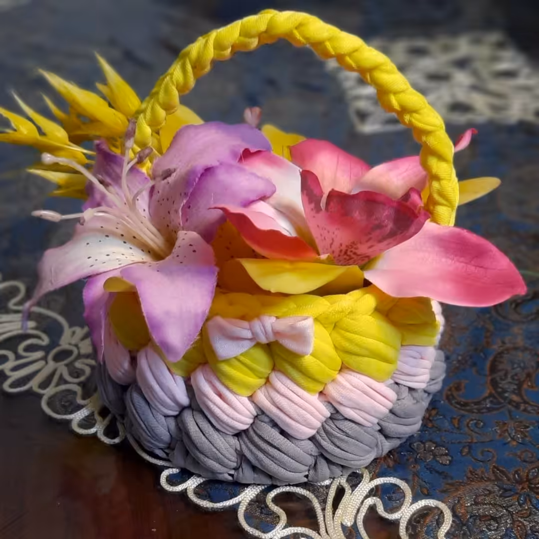 گلدان دسته دار تریکو