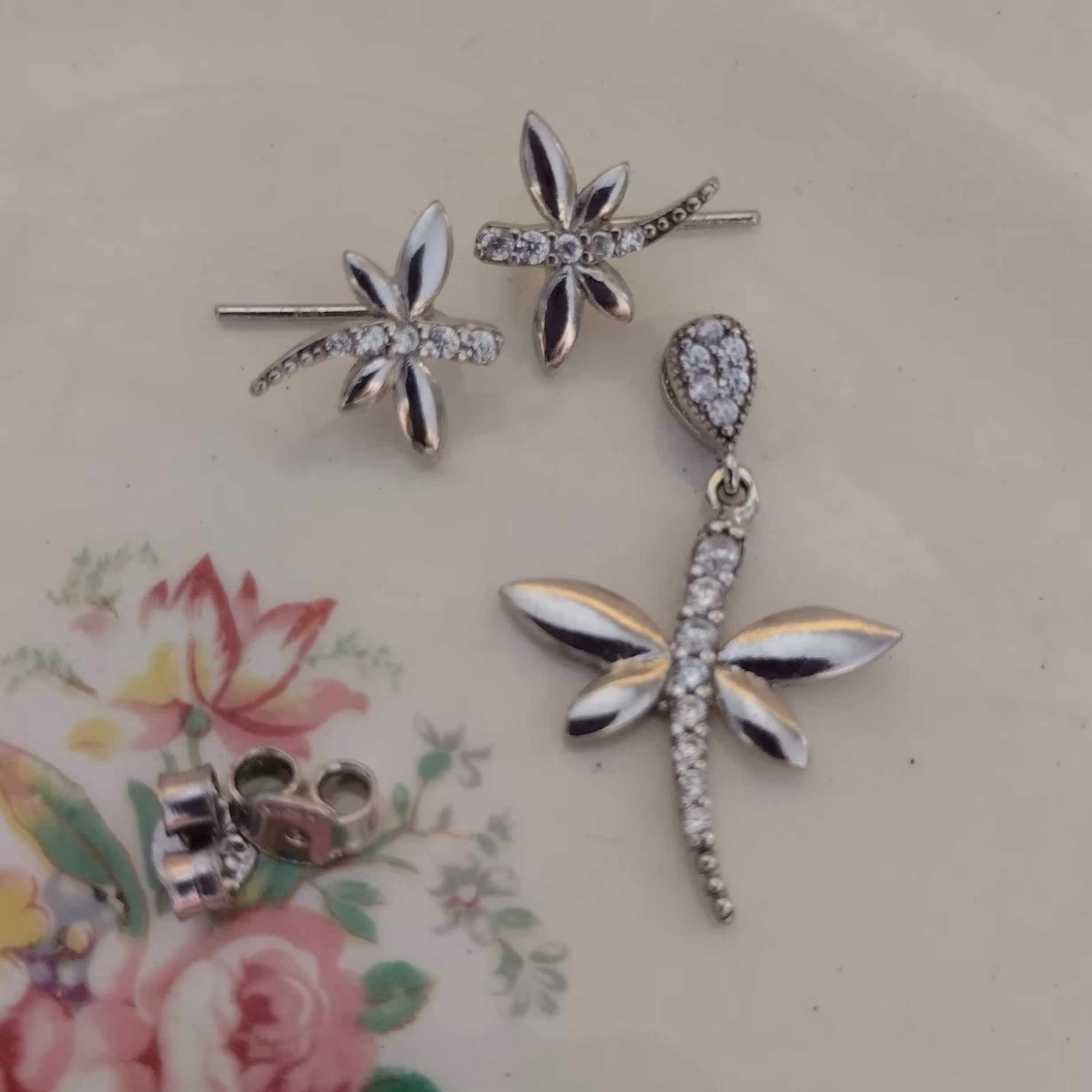 نیم ست نقره عیار 925با روکش طلا و طرح زیبای سنجاقک