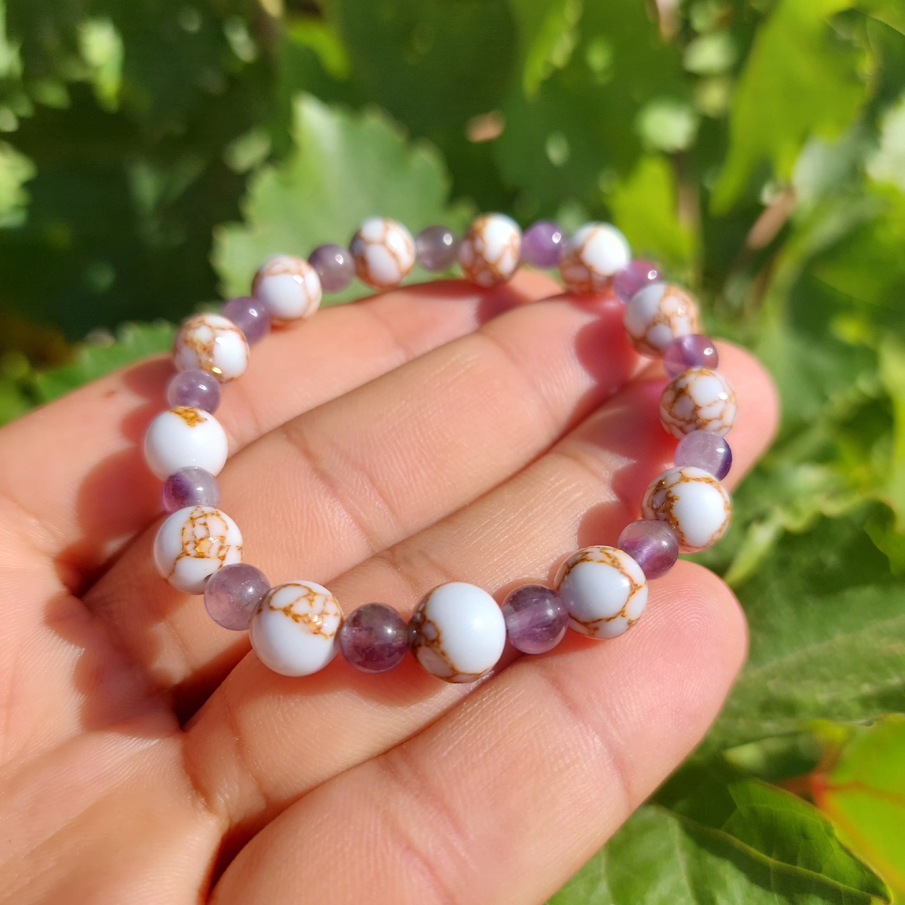 دستبند آمیتیست و فیروزه رگه طلایی