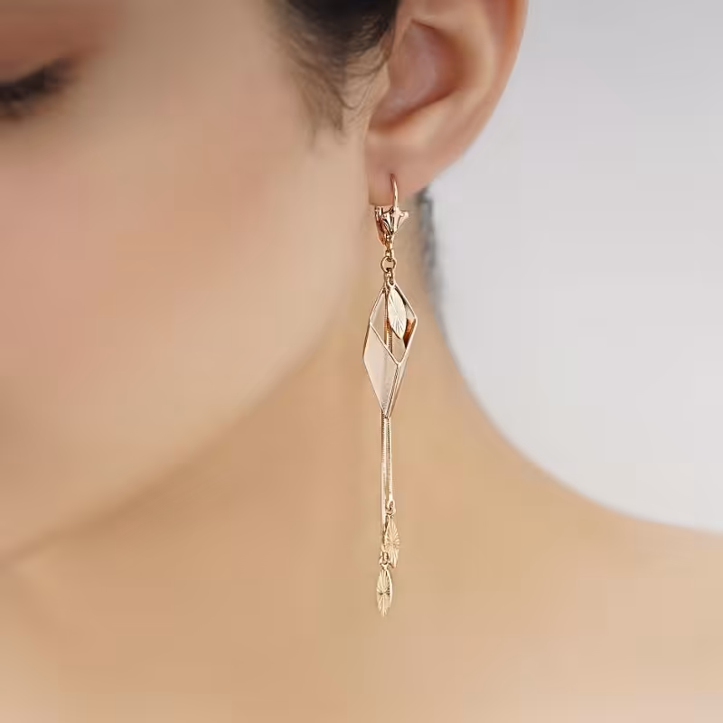 گوشواره ژوپینگ مجلسی و خاص ضد حساسیت کاملا مشابه طلا