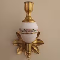 شمعدان دیواری نفیس با طلاکاری و گلهای ظریف (تزیینات)