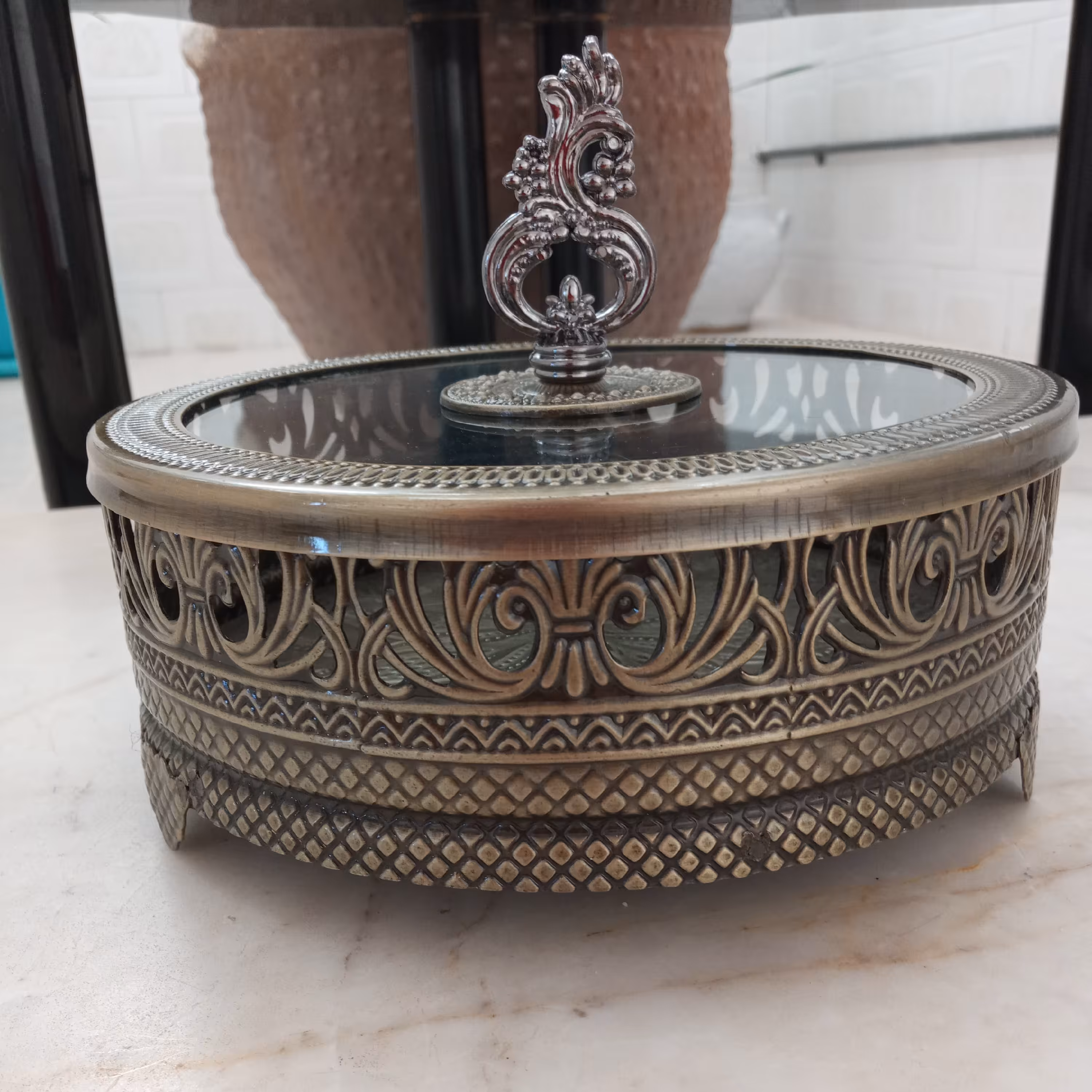 شکلات  خوری