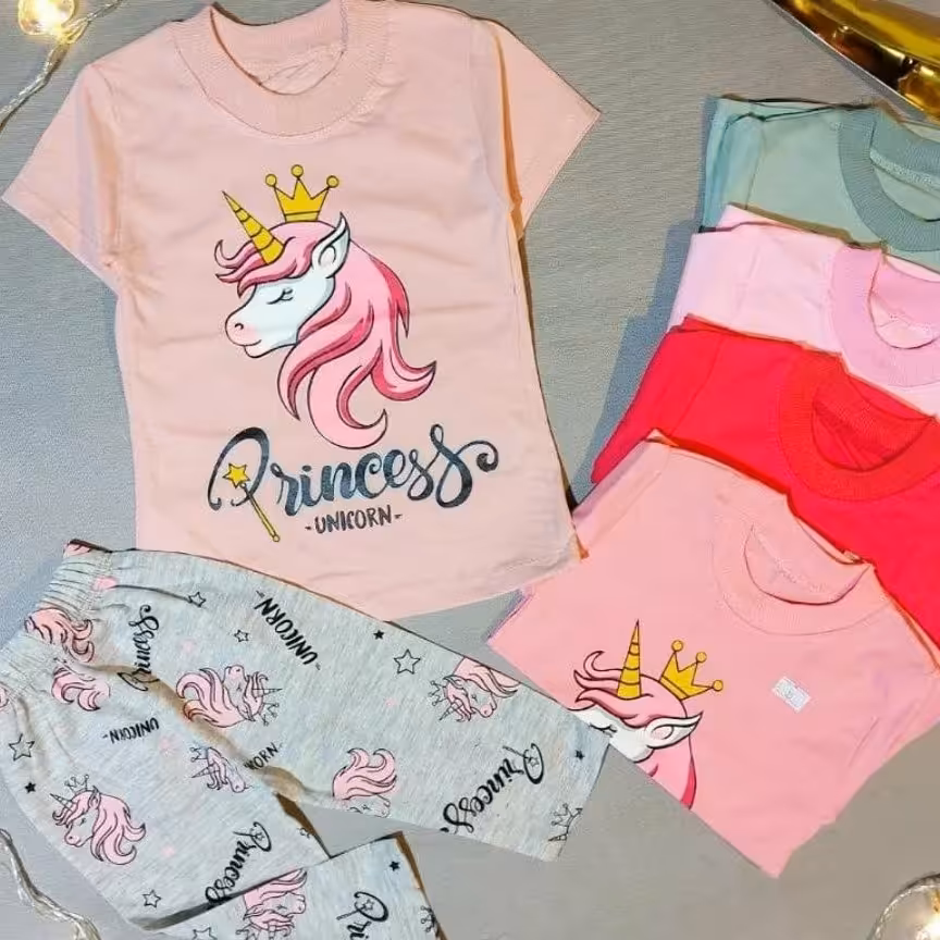 تیشرت و شلوارک 