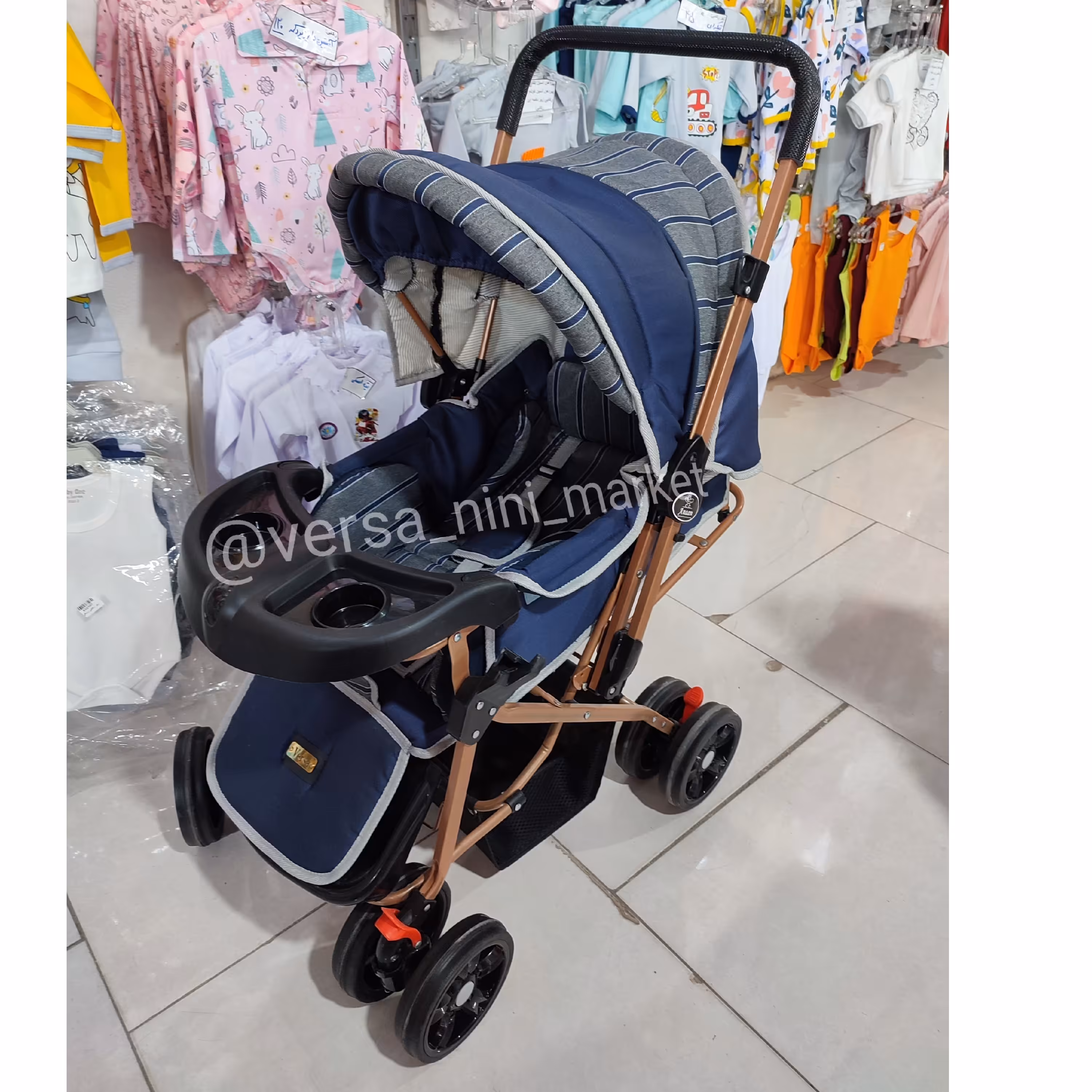 کالسکه تک ورسا کیفیت بسیار مناسب قابل استفاده تا 4سال تحمل وزن تا 35 کیلو