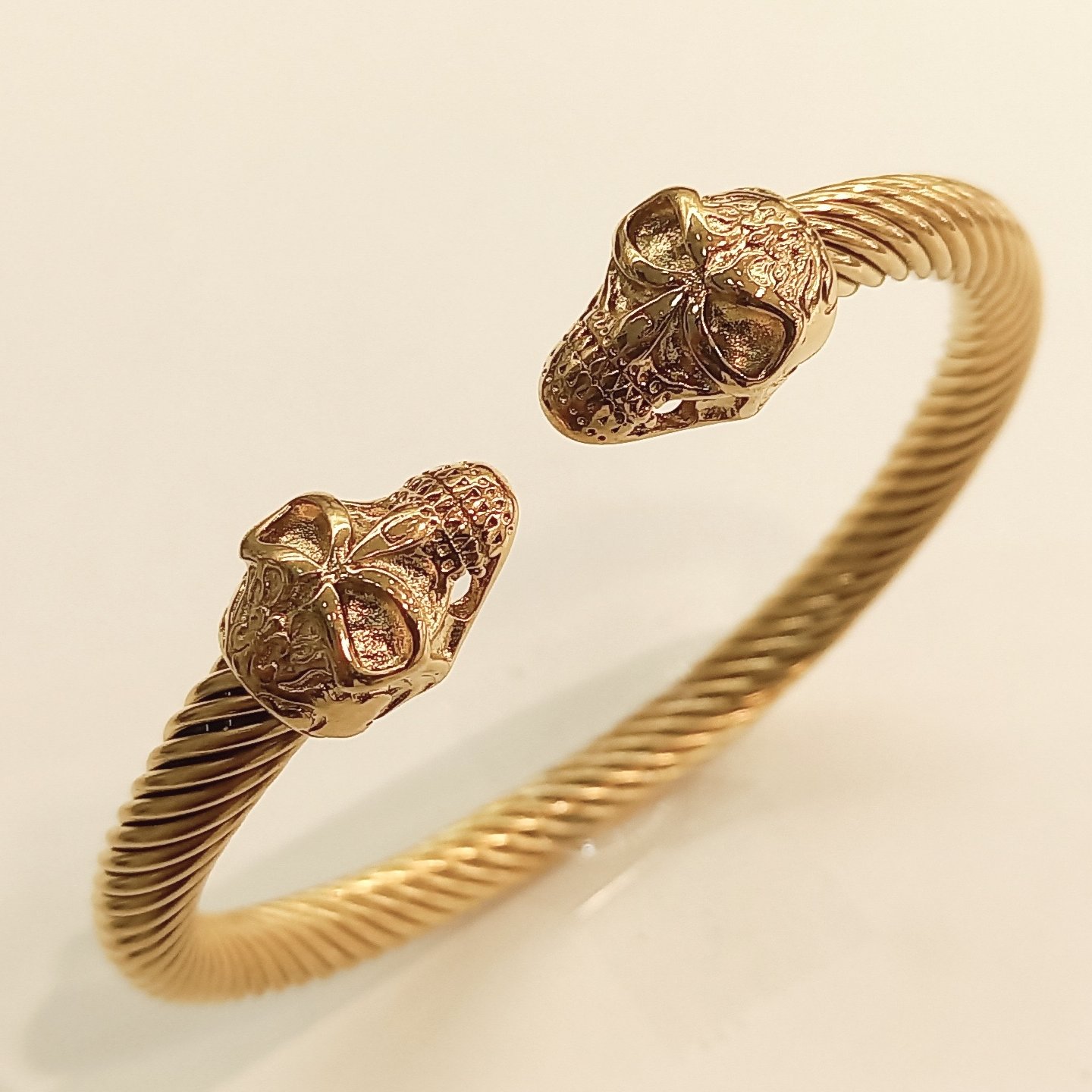 دستبنداسکلت اسپرت