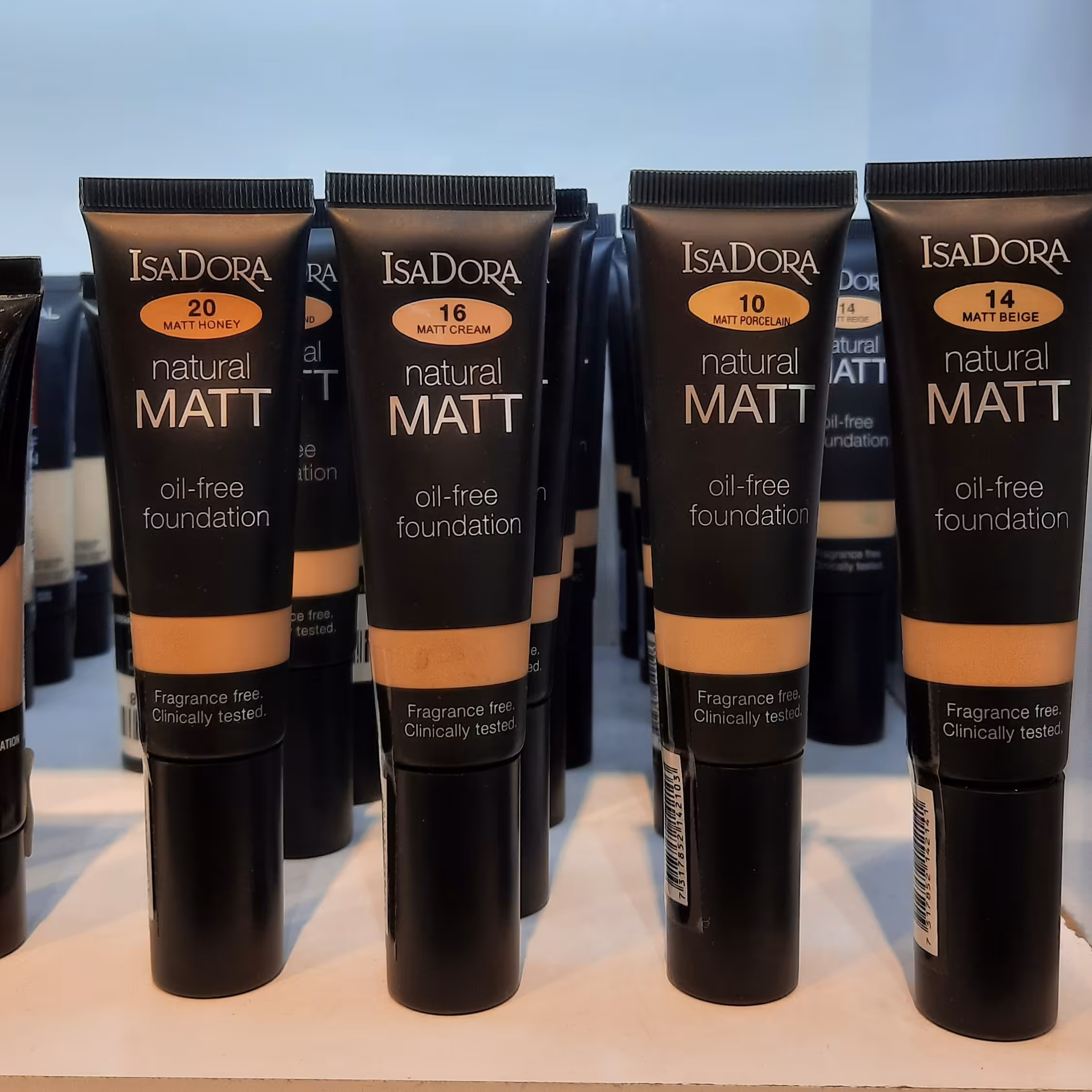 کرم پودر ایزادورا