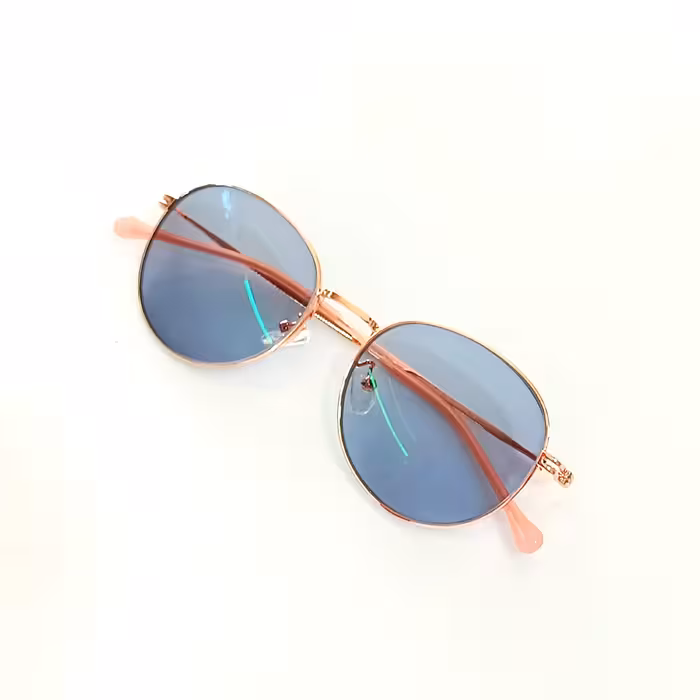 عینک میگرن  عینک طبی بدون نمره با عدسی فتو بلوکنترل مخصوص مناسب همه افراد به خصوص افراد میگرنی و حساس به انواع نور 