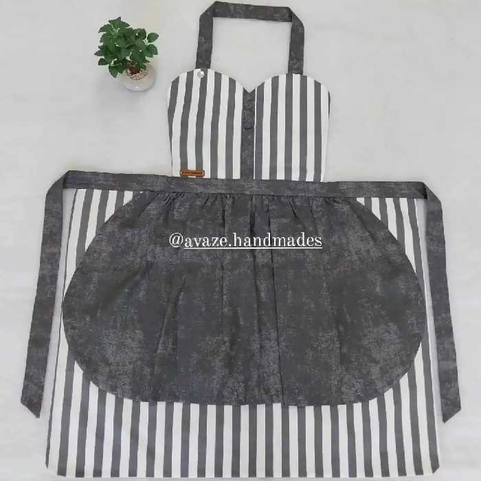 پیشبند قلبی دو دامنه دکمه دار