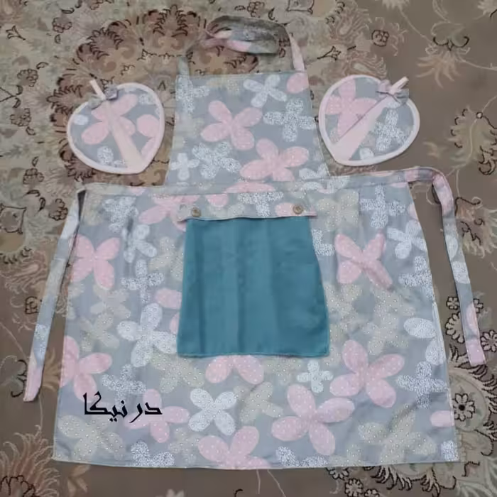 ست پیشبند و دستگیره