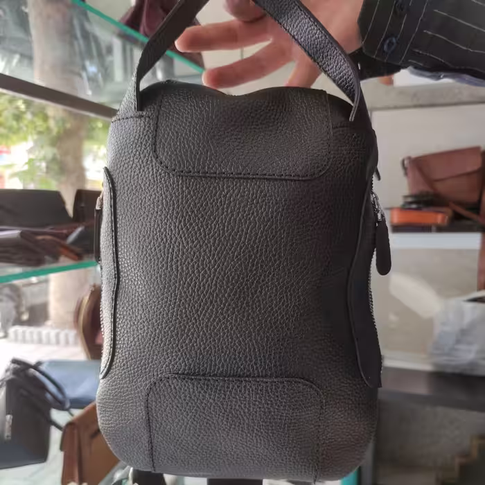 کیف کراس بادی چرم گاوی و دست دوز 