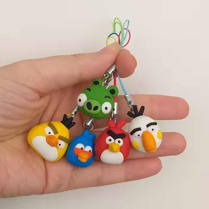  آویز کیف و کوله و ماشین و موبایل        طرح  انگری برد 