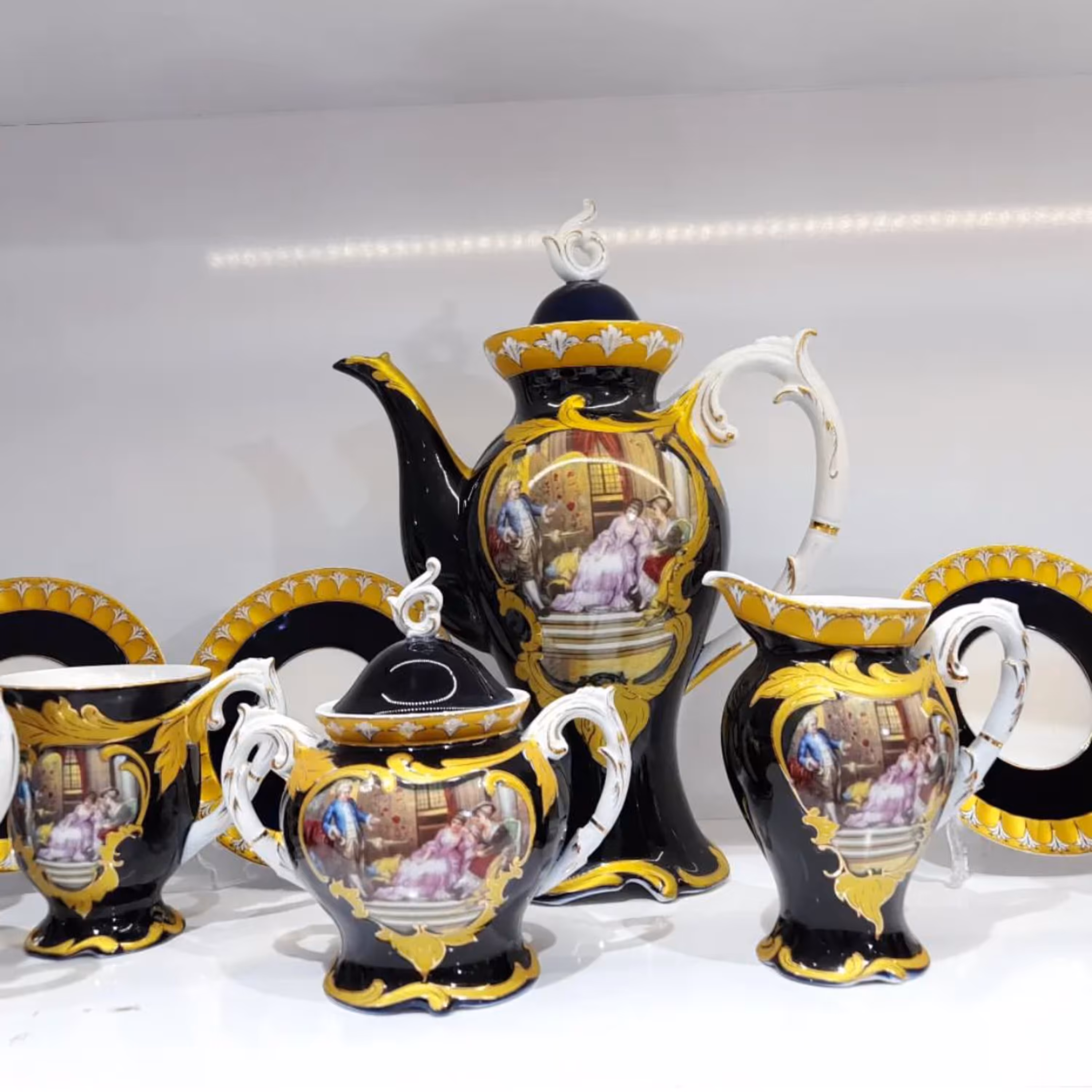 چای خوری چینی انتیک سلطنتی(مارک ناپولی)(پسکرایه)