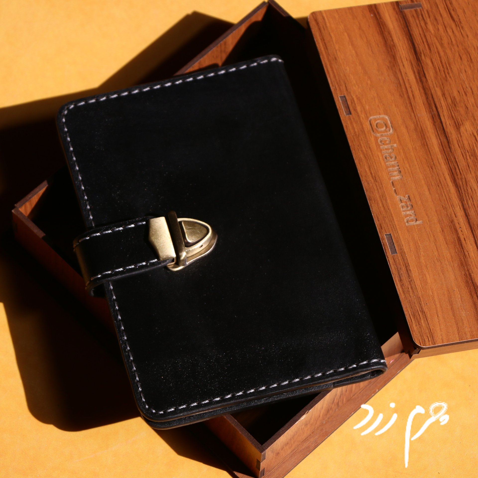 کیف مدارک ماشین چرمی