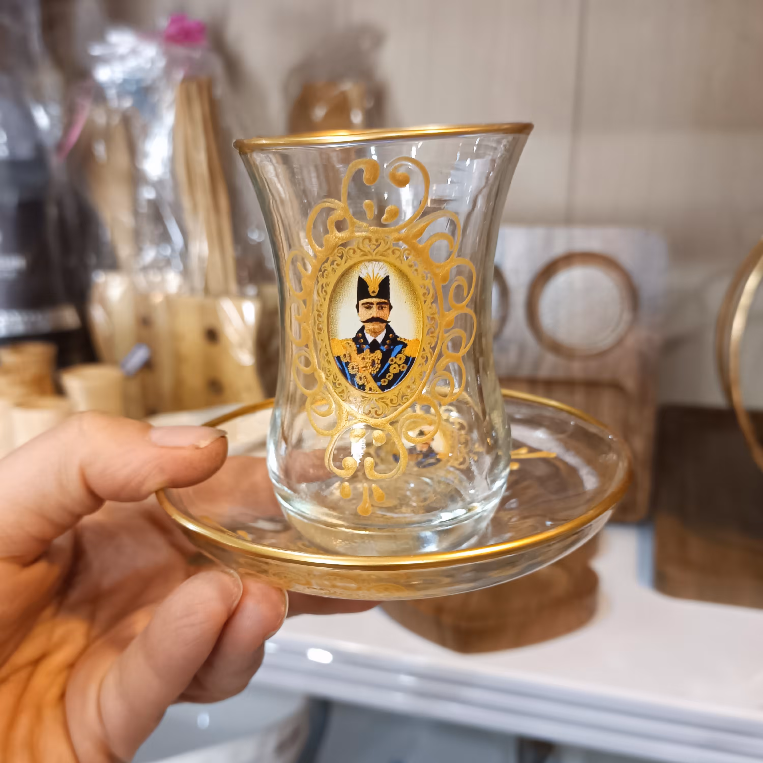 ست دوازده پارچه فنجان نعلبکی کمر باریک شاه عباسی ساخت ایران 