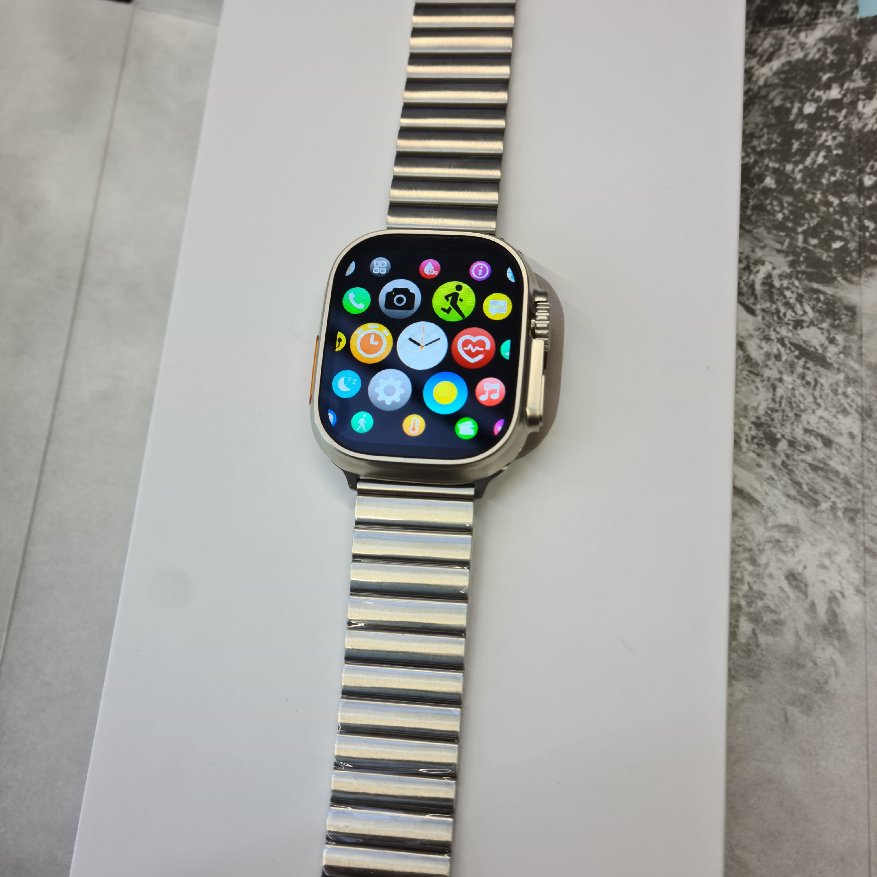 ساعت اپل واچ واچ سری 8 الترا  با گارانتی شرکتی 18ماهه