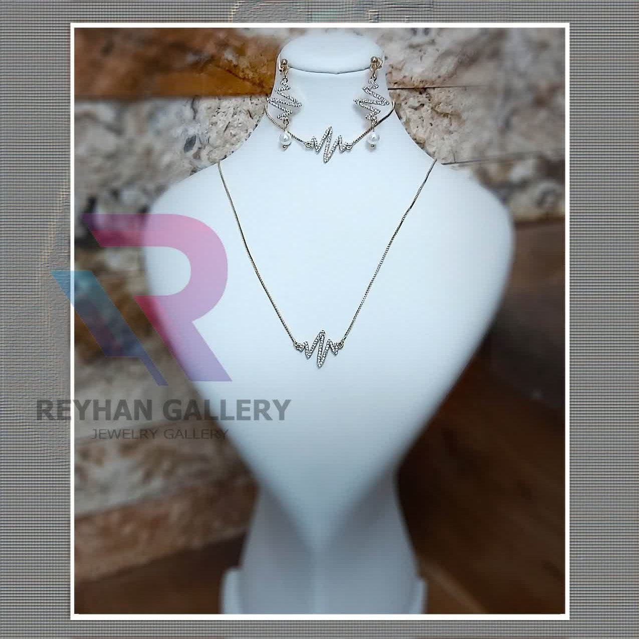 ست فاخر استیل با پلاک ضربان