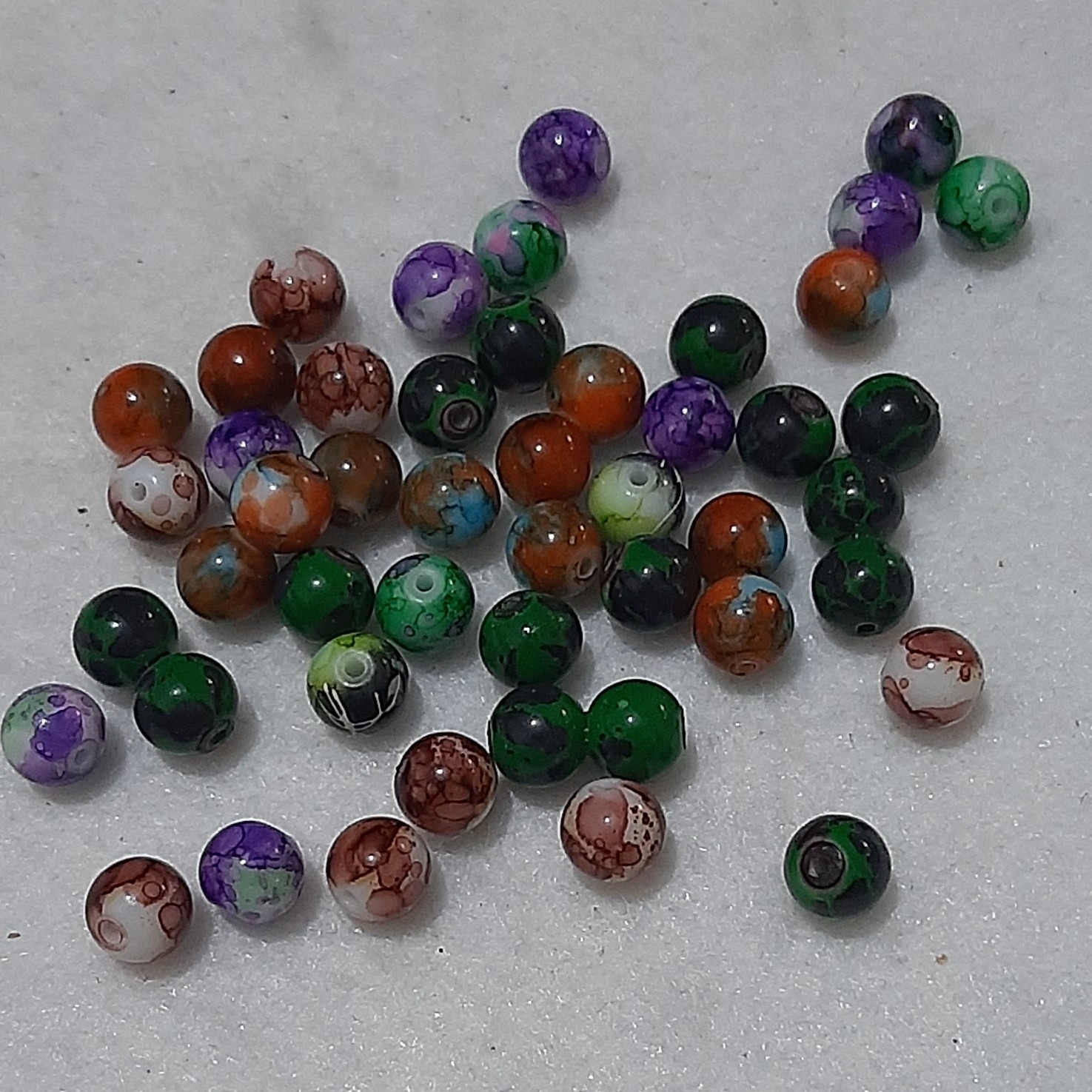 مهره آبرنگی . مناسب زیور الات و صنایع دستی و.. . در چند رنگبندی . 240 عدد مهره یکجا