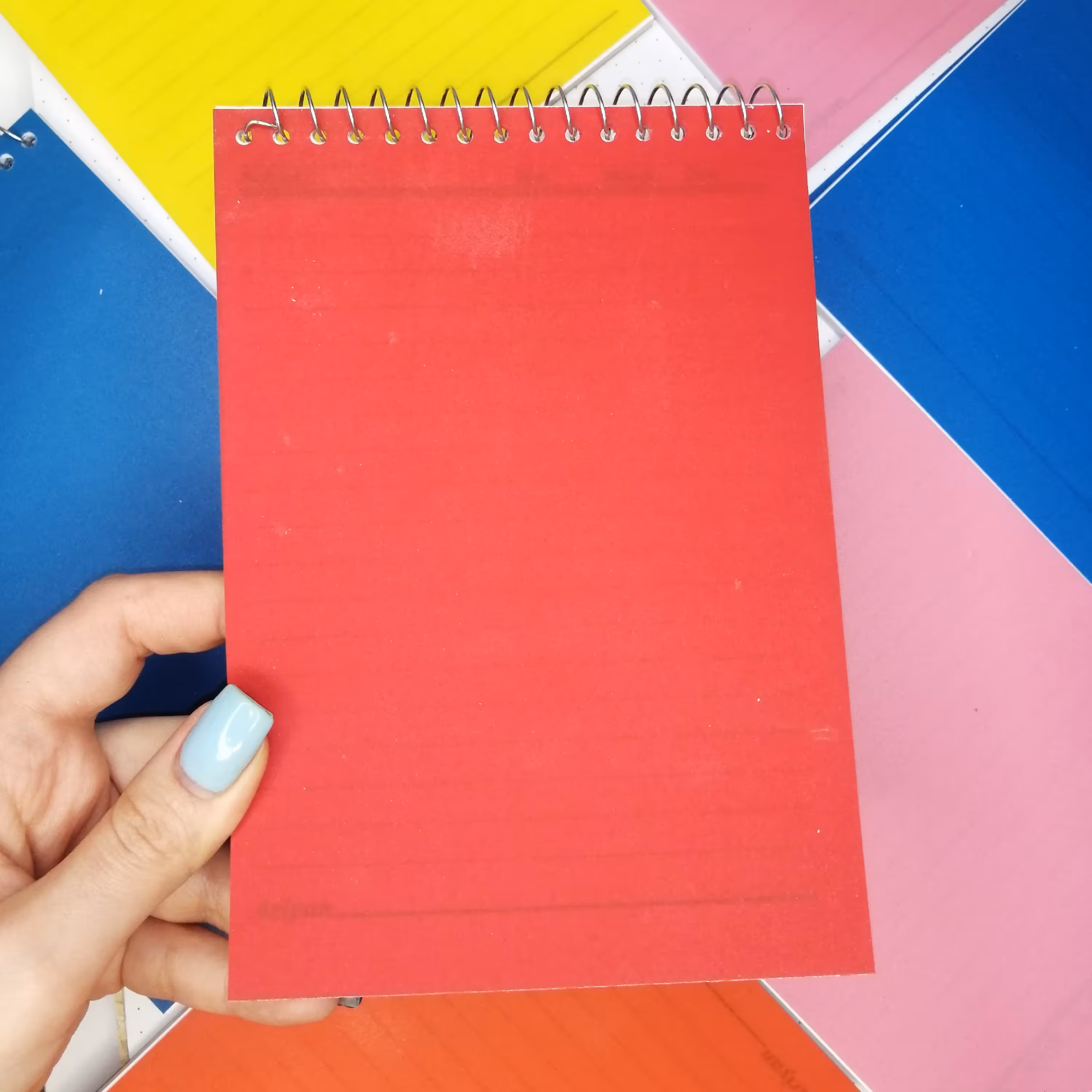 دفترچه یادداشت سایز متوسط قرمز 