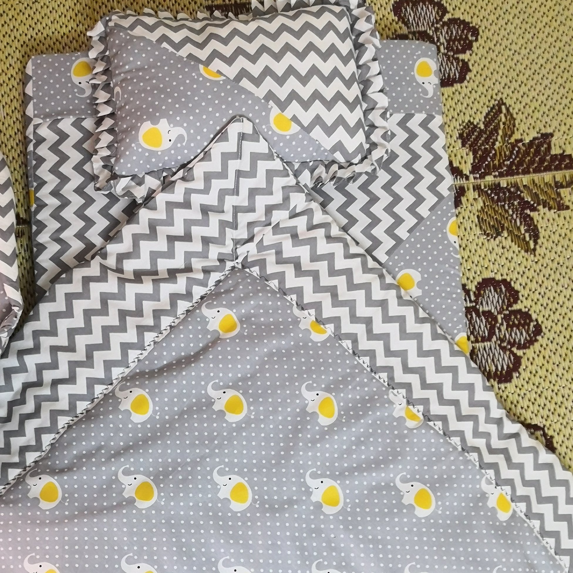 رختخواب نوزاد