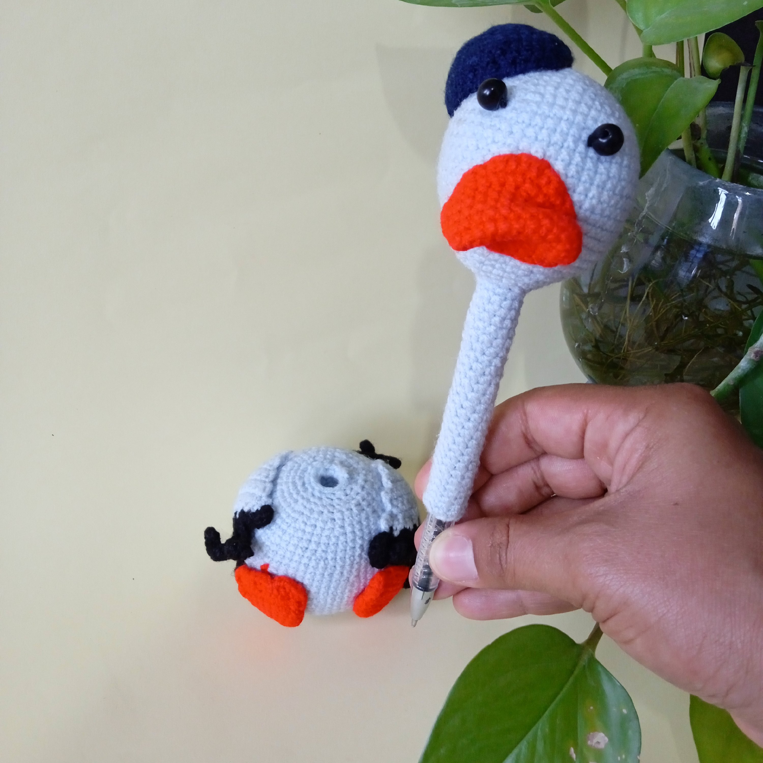 جاخودکاری عروسکی اردک بافتنی