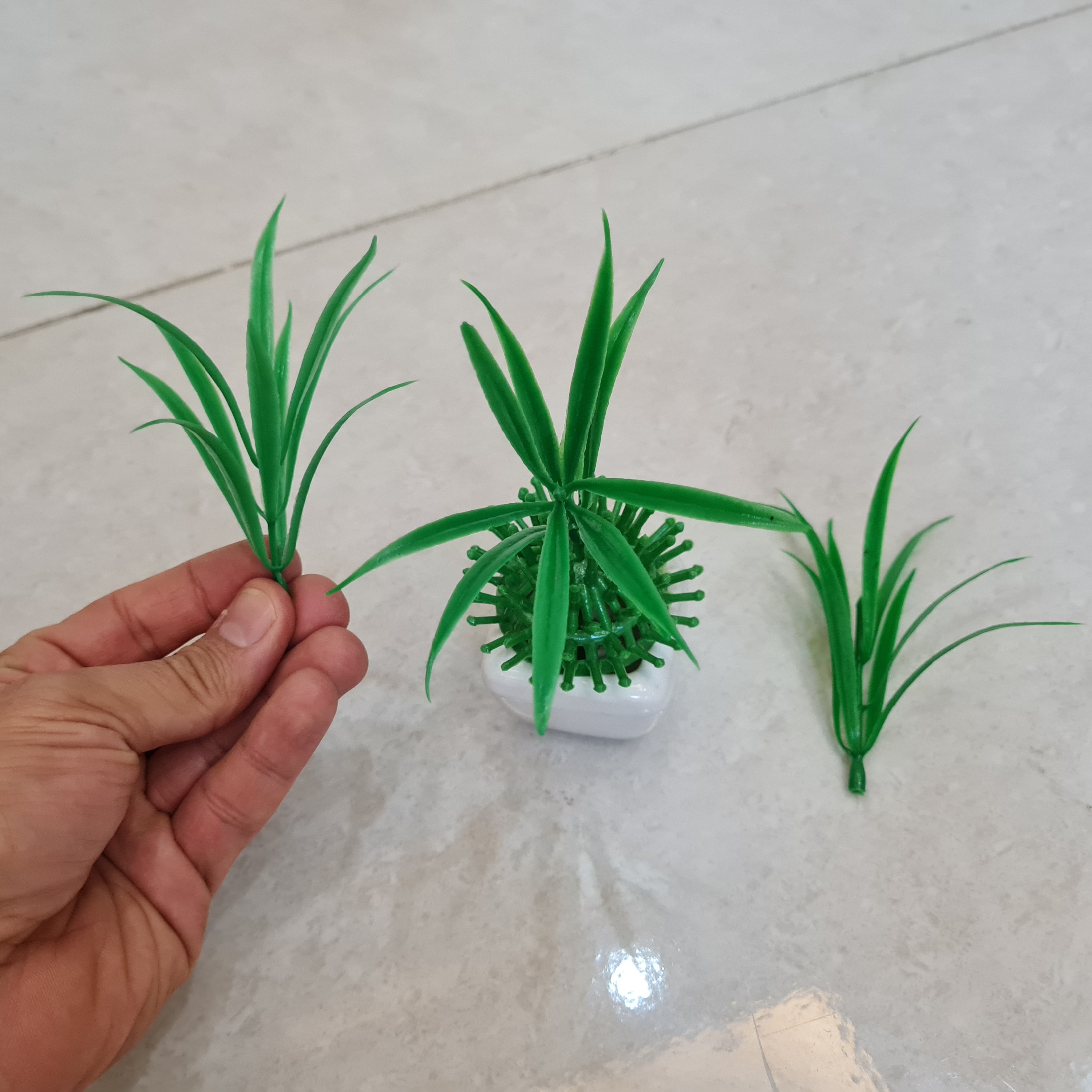 برگ مصنوعی لیندا ،هر برگ 2 گرم ، تعداد در یک کیلو 500 عدد،فروش به صورت بسته یک کیلویی ،مناسب گل آرایی، گرین وال،تزئینات