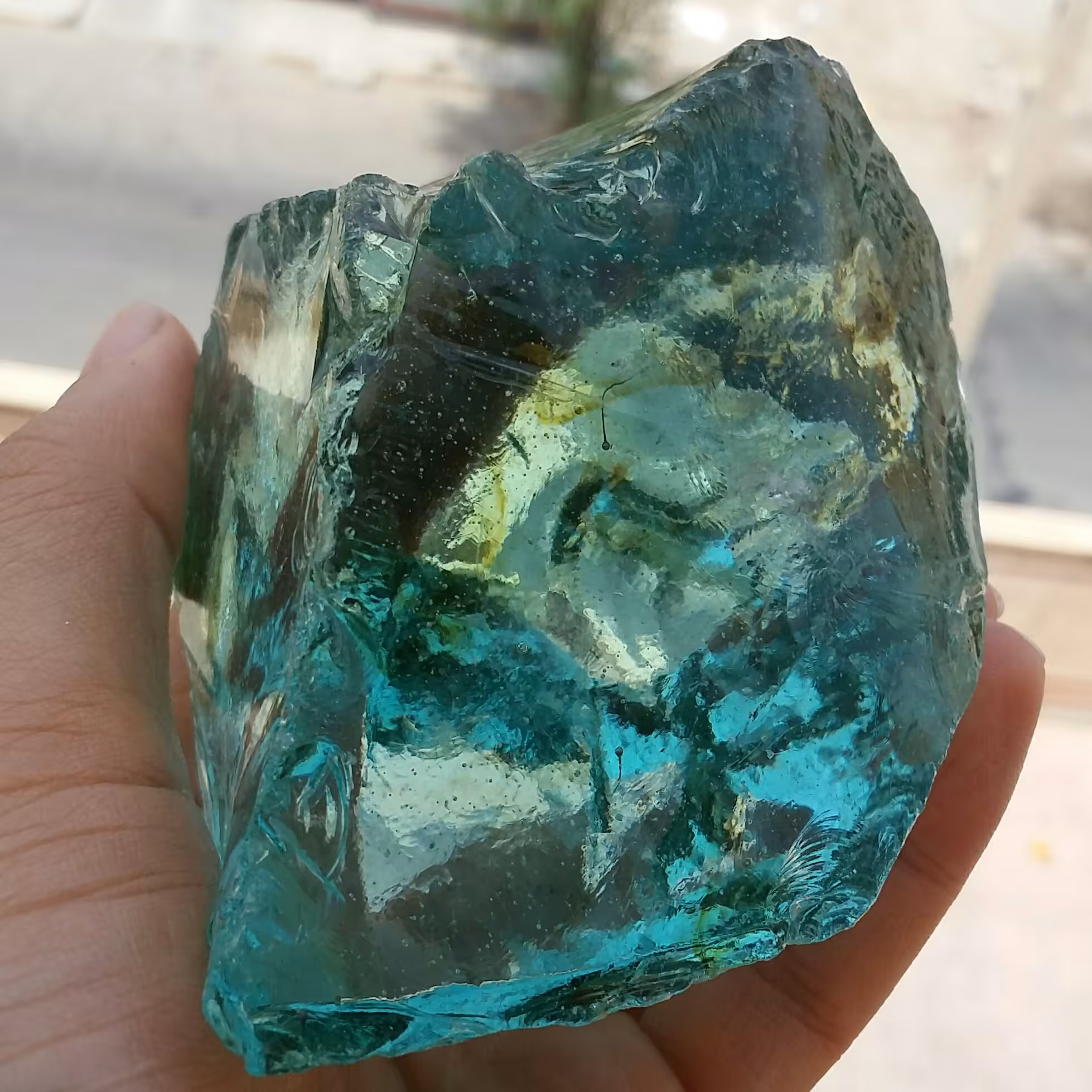 سنگ راف خام غوولپیکر آبسیدین سبز آبی اصل محشر 100 در 100 طبیعی شااهکار خلقت
با قابلیت ساخت چندین نگین محشر و فوق العاده