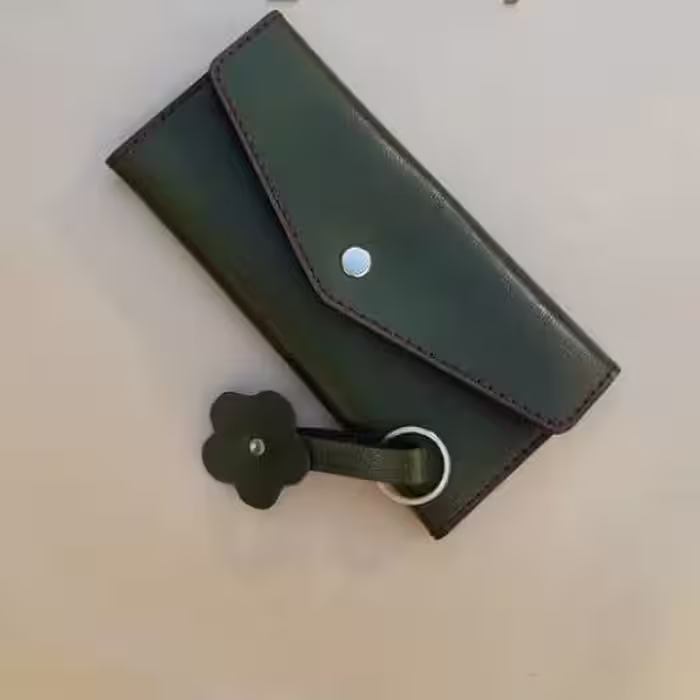 کیف پول   سه لت و چرم طبیعی دست دوز قابل اجرا در رنگهای متنوع