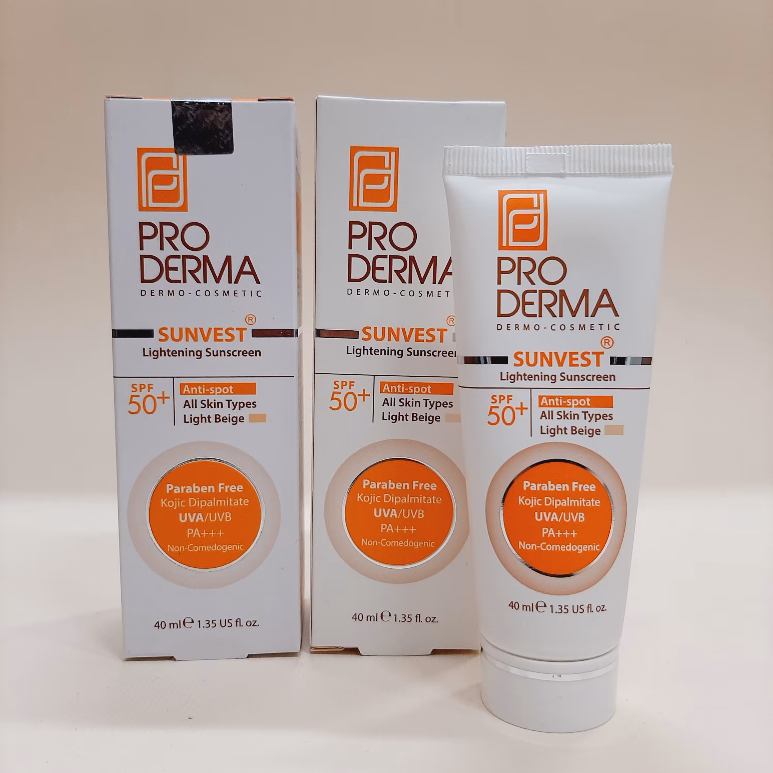 ضدآفتاب رنگی روشن کننده پرودرما-+50 SPF- بژ روشن 