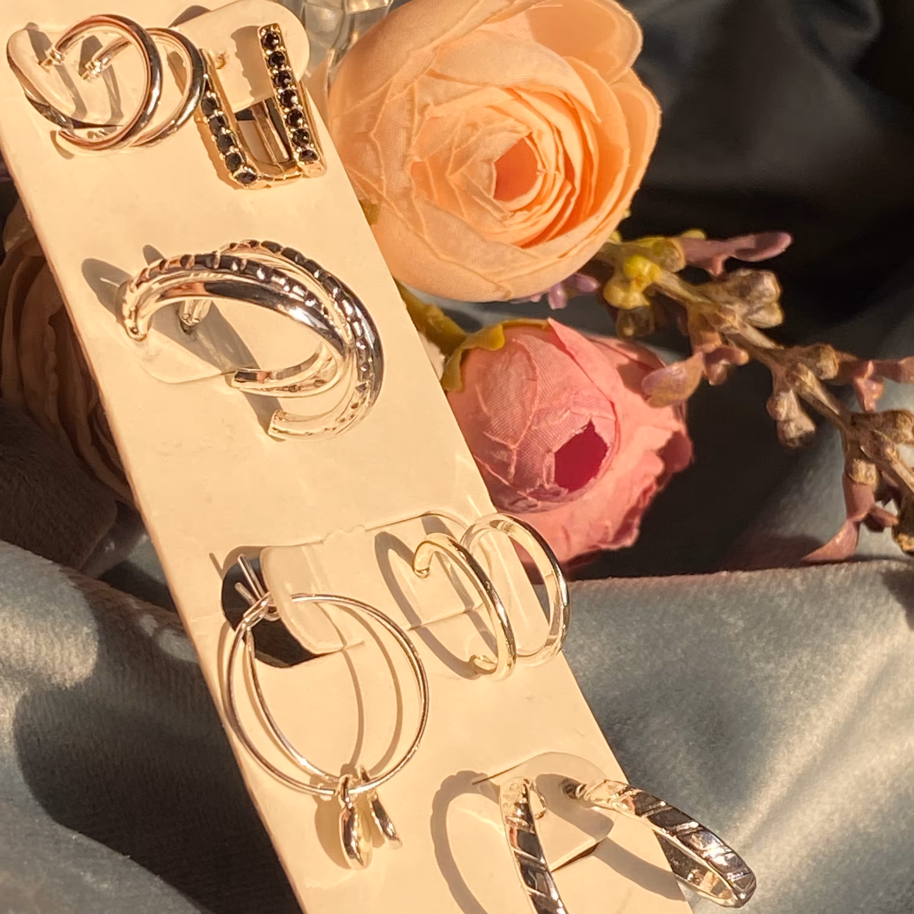 پک 6تایی گوشواره بی نظیر و تک در بازار برای کادو تولد