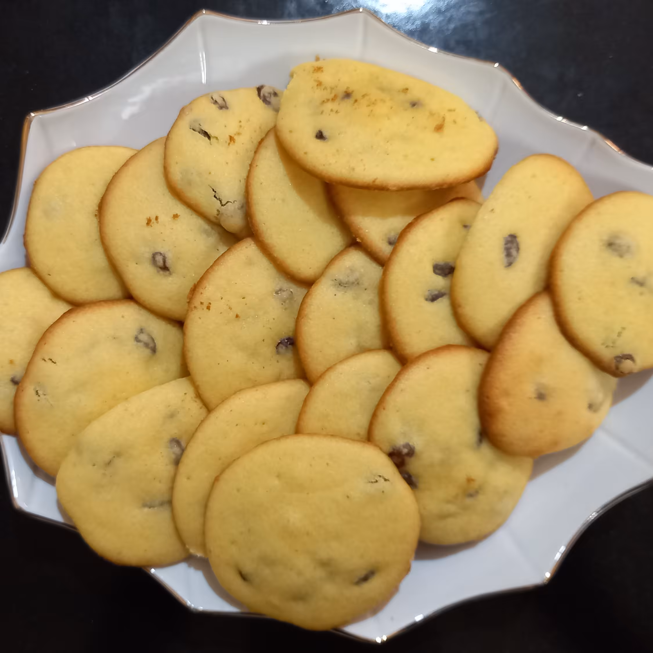 شیرینی کشمشی