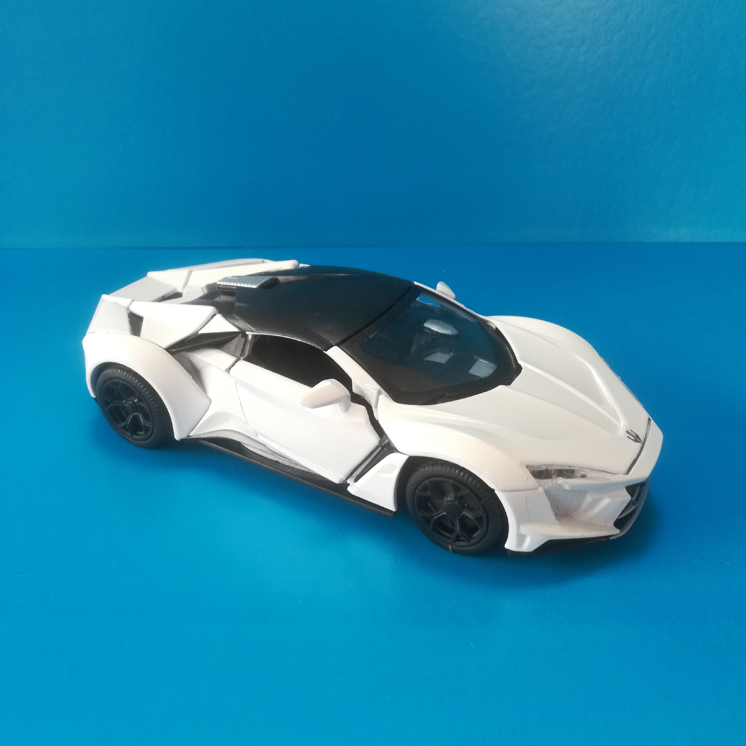 ماشین فلزی لایکن موزیکال