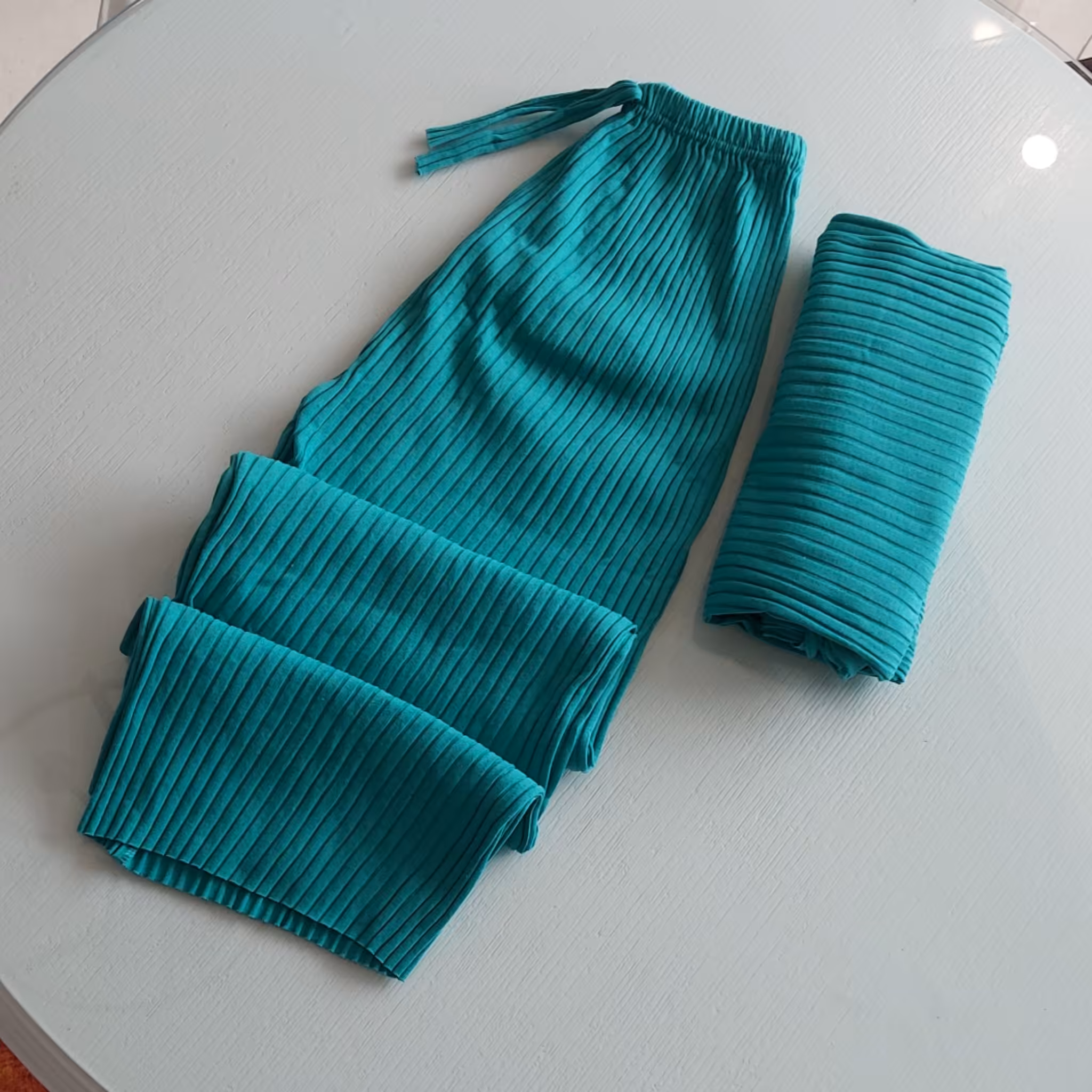 شلوار  پلیسه ترک رنگ سبز  از فروشگاه فانتزی زنانه