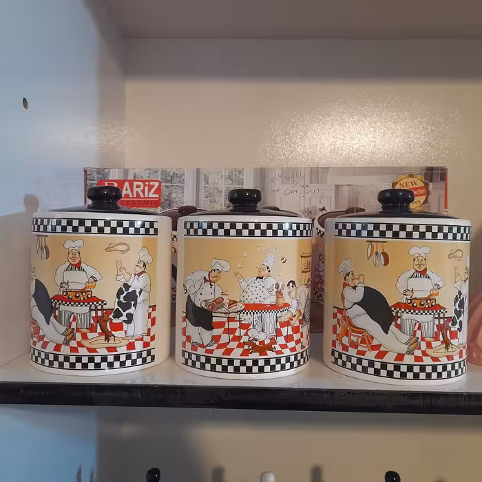 سرویس پا سماوری سه تیکه  طرح سرآشپز  جنس چینی ( جهیزیه ، هدیه ، کادوئی ، ادویه ، دکور )