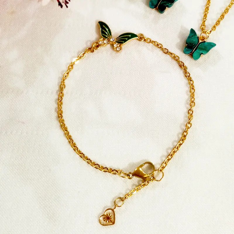 دستبند پروانه ای