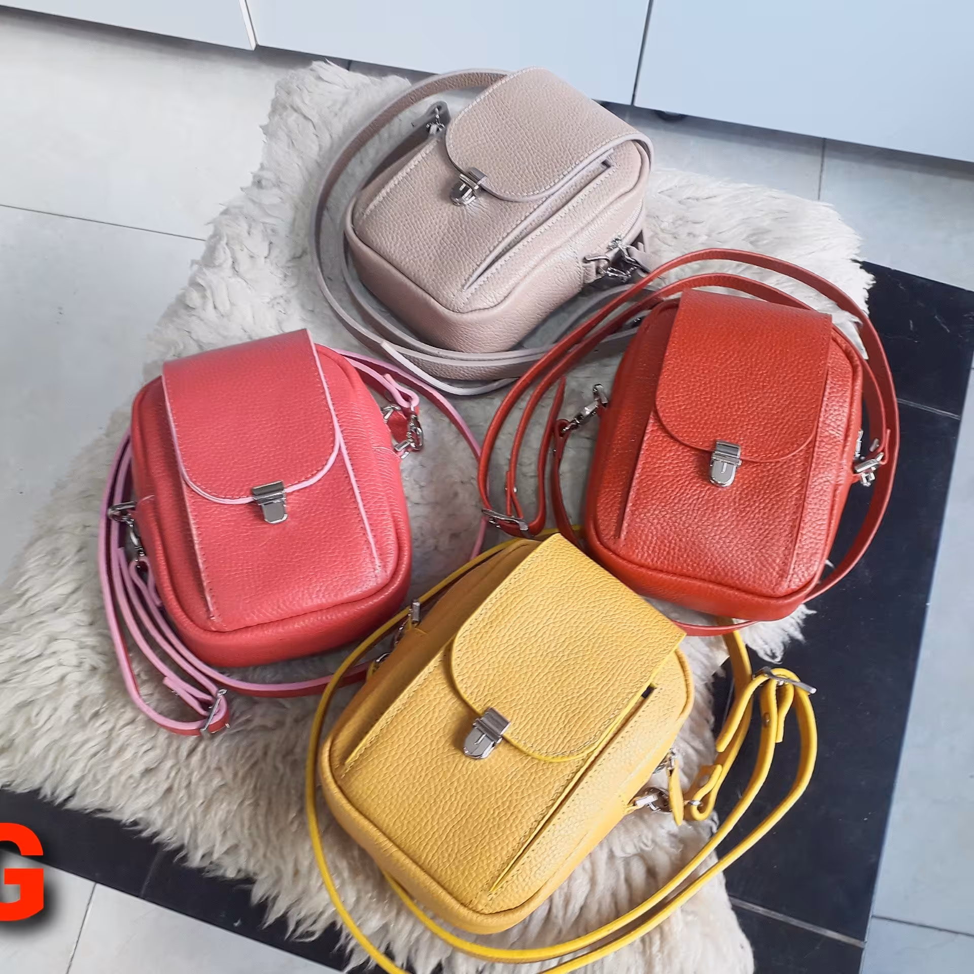 کیف چرم طبیعی کد محصول صحرا  در رنگهای متفاوت  کاملا طبیعی دست دوز