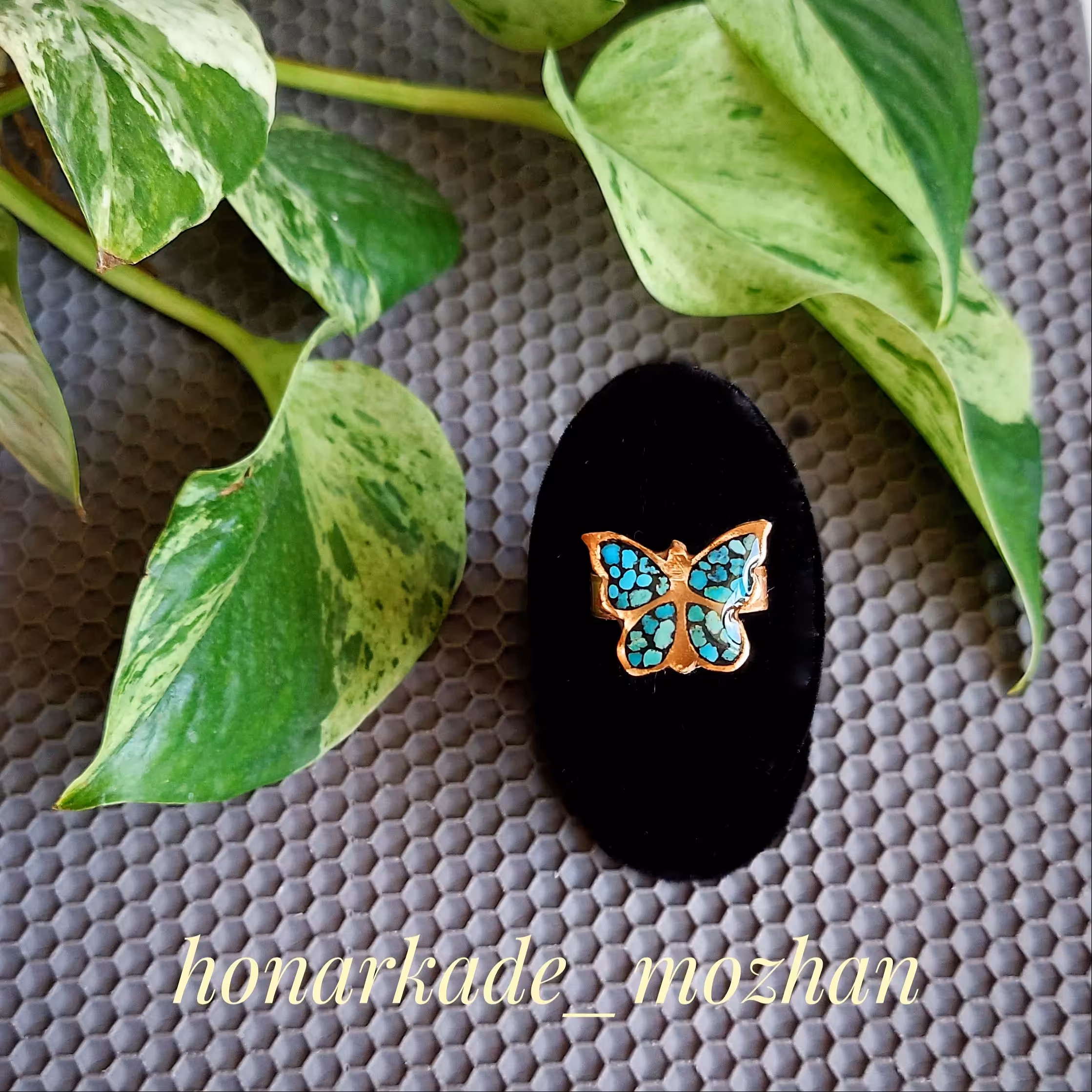 انگشتر مس و فیروزه ی اصل نیشابور طرح پروانه