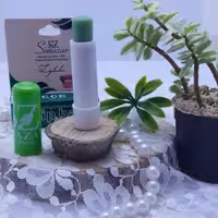 بالم لب آلوئه ورا کاملا طبیعی سیمازر